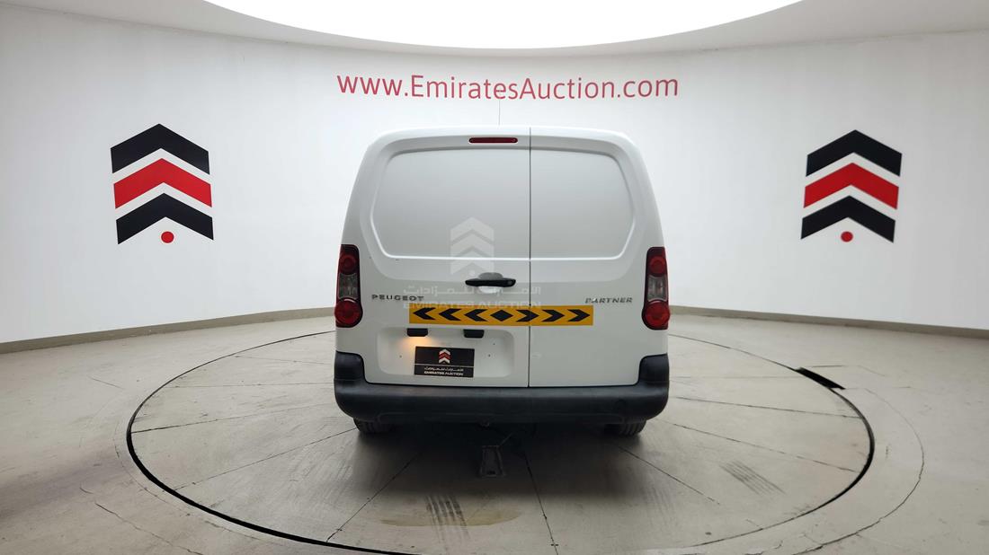 2019 Peugeot Partner — Rear View — Photo 10
