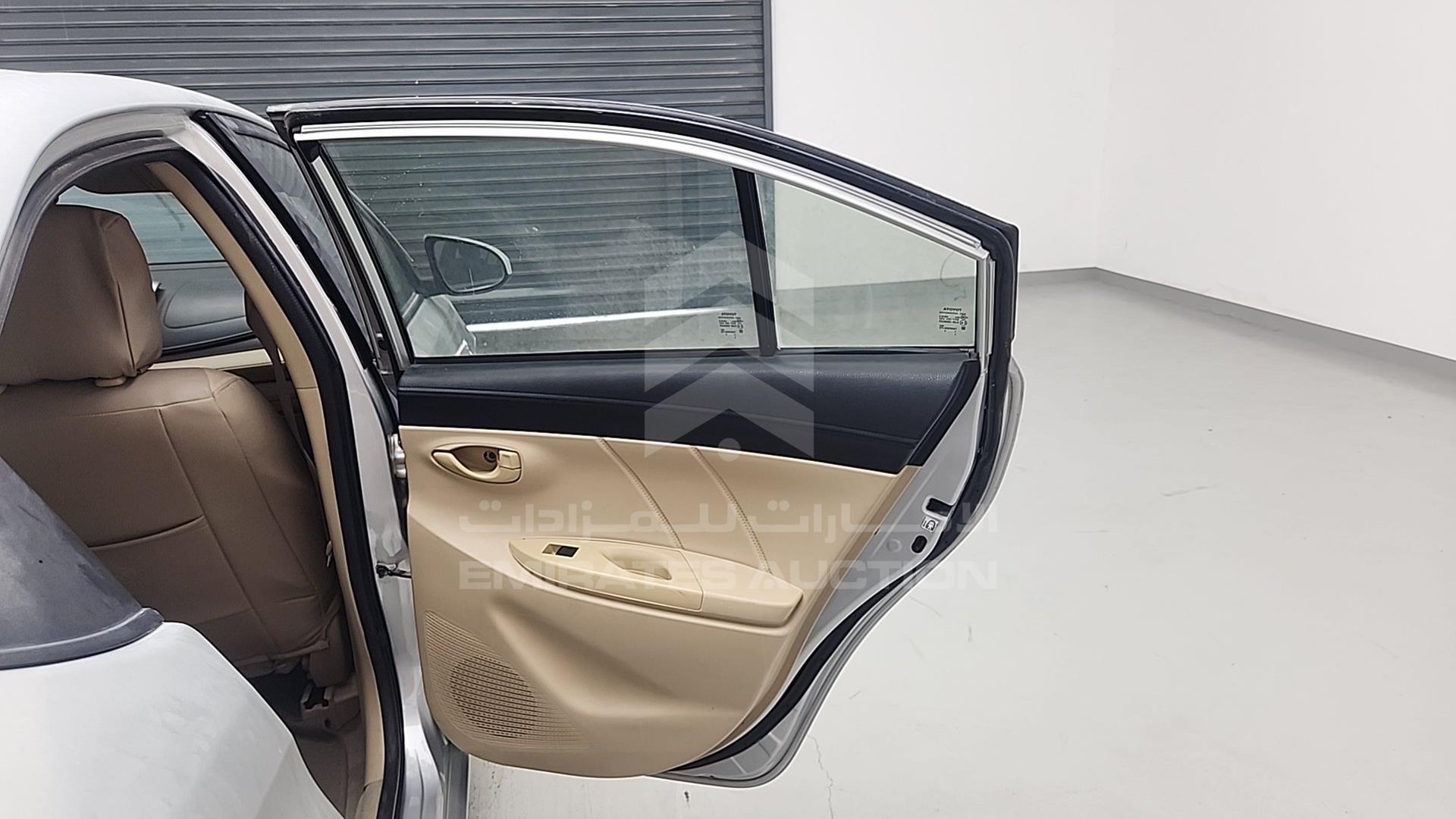 2015 TOYOTA YARIS VIN: MHFBT9F38F6037670