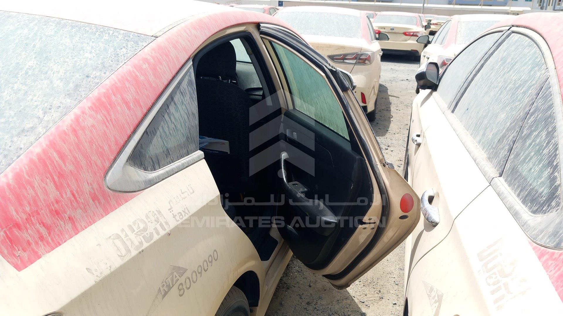 2019 HYUNDAI SONATA VIN: KMHE24135KA092943