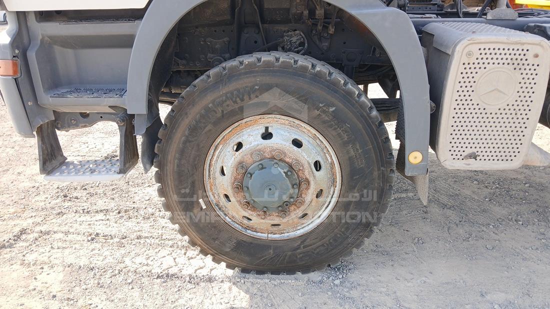 مرسيدس 2011 — الإطار الأمامي الأيسر — صورة 38