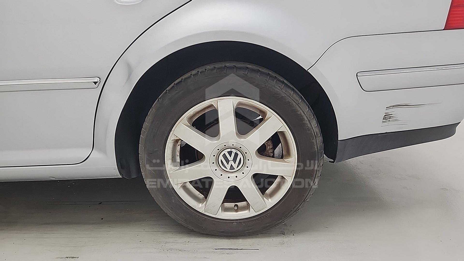 2001 VOLKSWAGEN BORA VIN: WVWZZZ1JZ1D376500