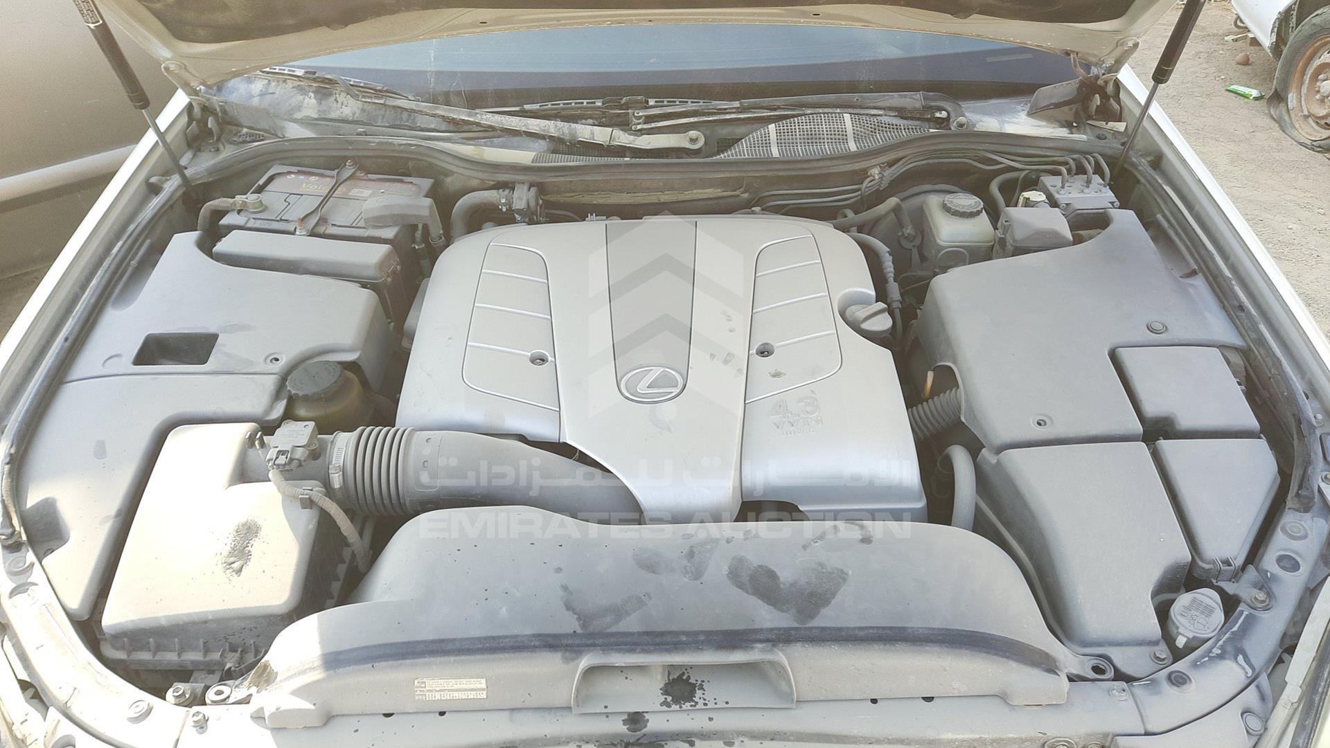 0 LEXUS LS 430 VIN: JTHBN30F600067684