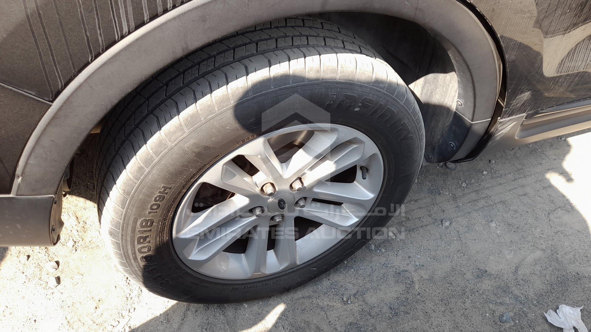 2014 FORD EXPLORER VIN: 1FM5K8B86EGA61817