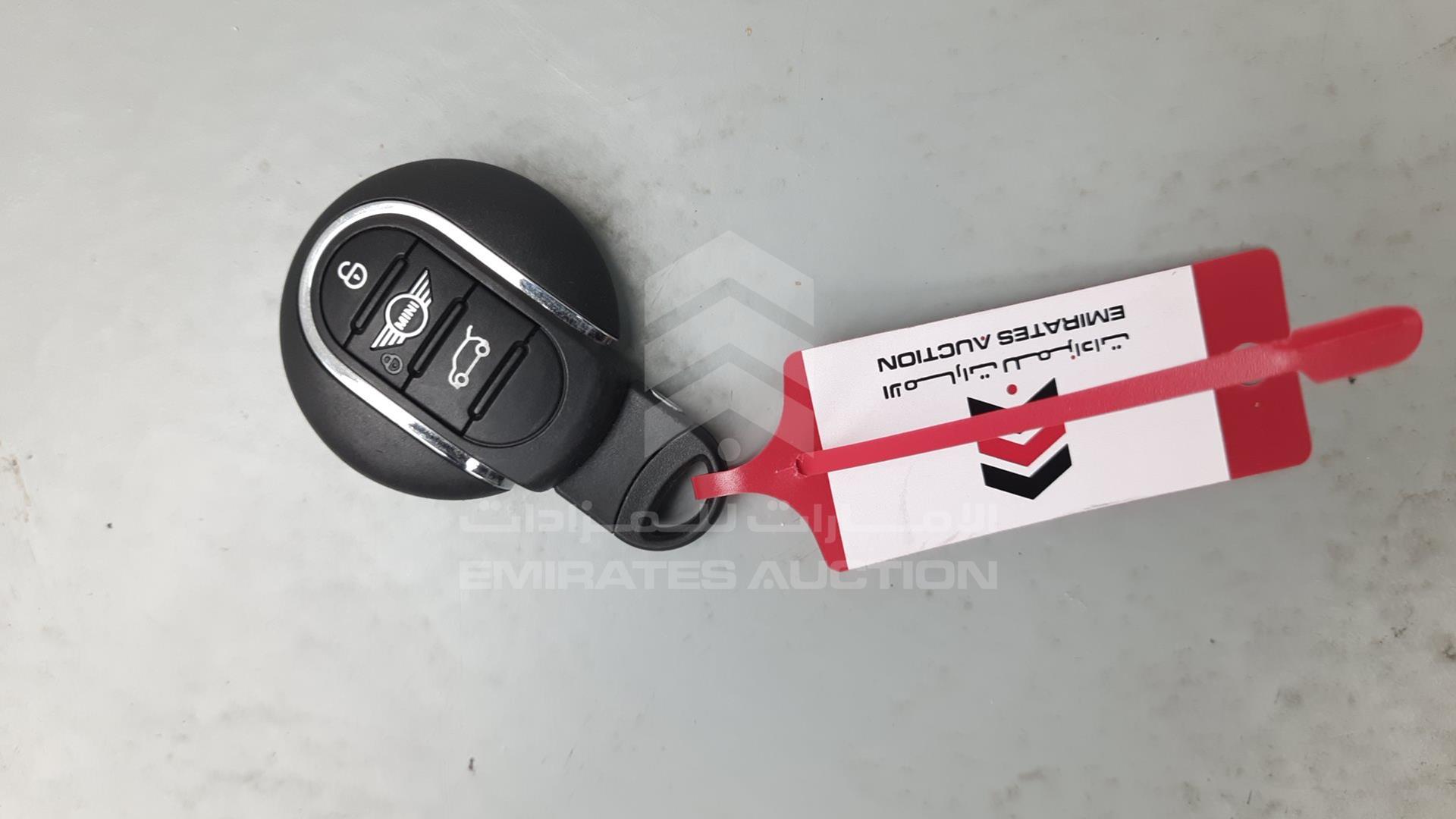 2018 MINI COOPER COUNTRYMAN VIN: WMWYT1107J3E88636