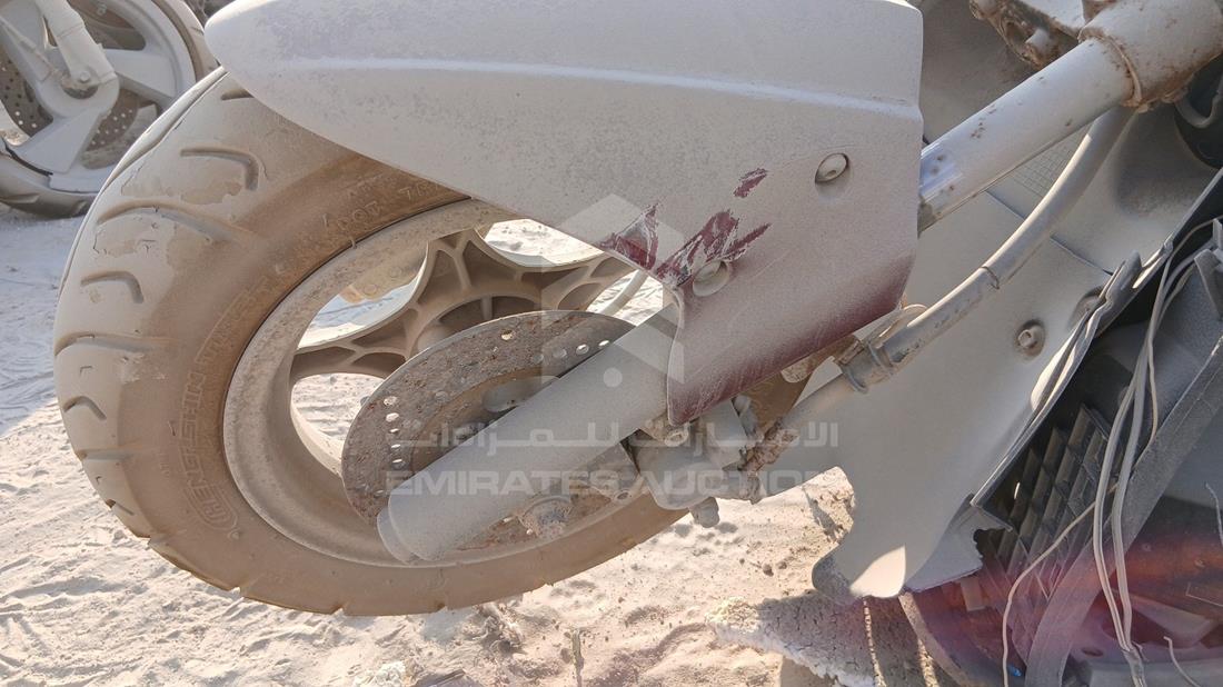 2014 Suzuki AN125HK — Front Left Tyre — Photo 20