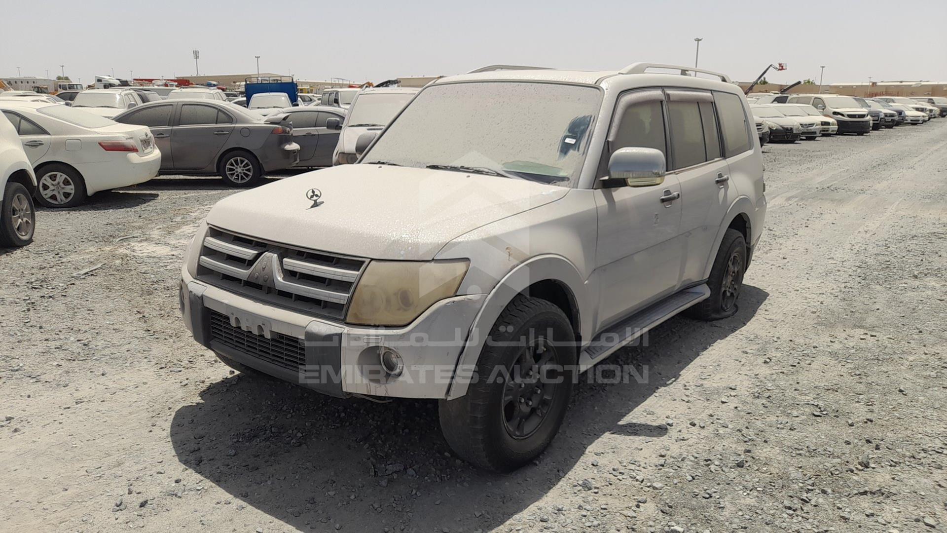 2008 MITSUBISHI PAJERO VIN: JMYLRV93W8J721894