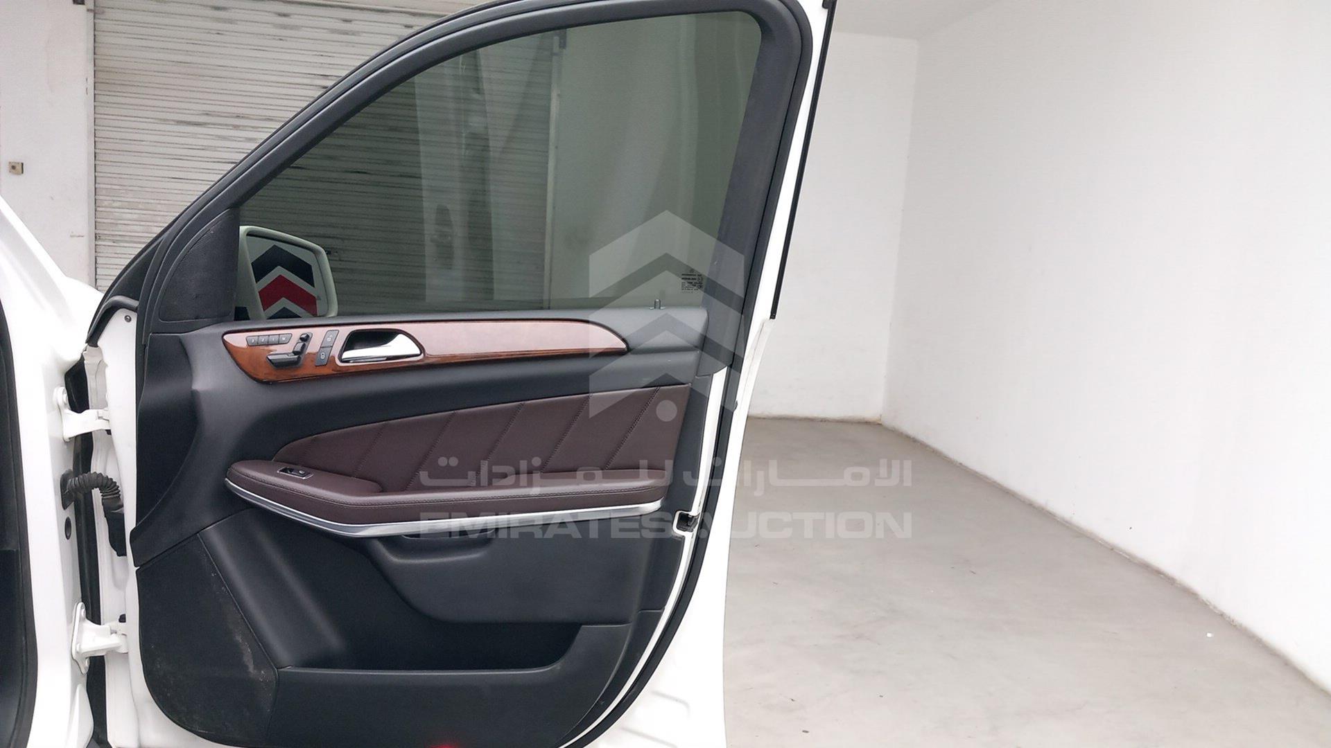 2016 MERCEDES GL 500 VIN: WDCDF7DE7GA645984