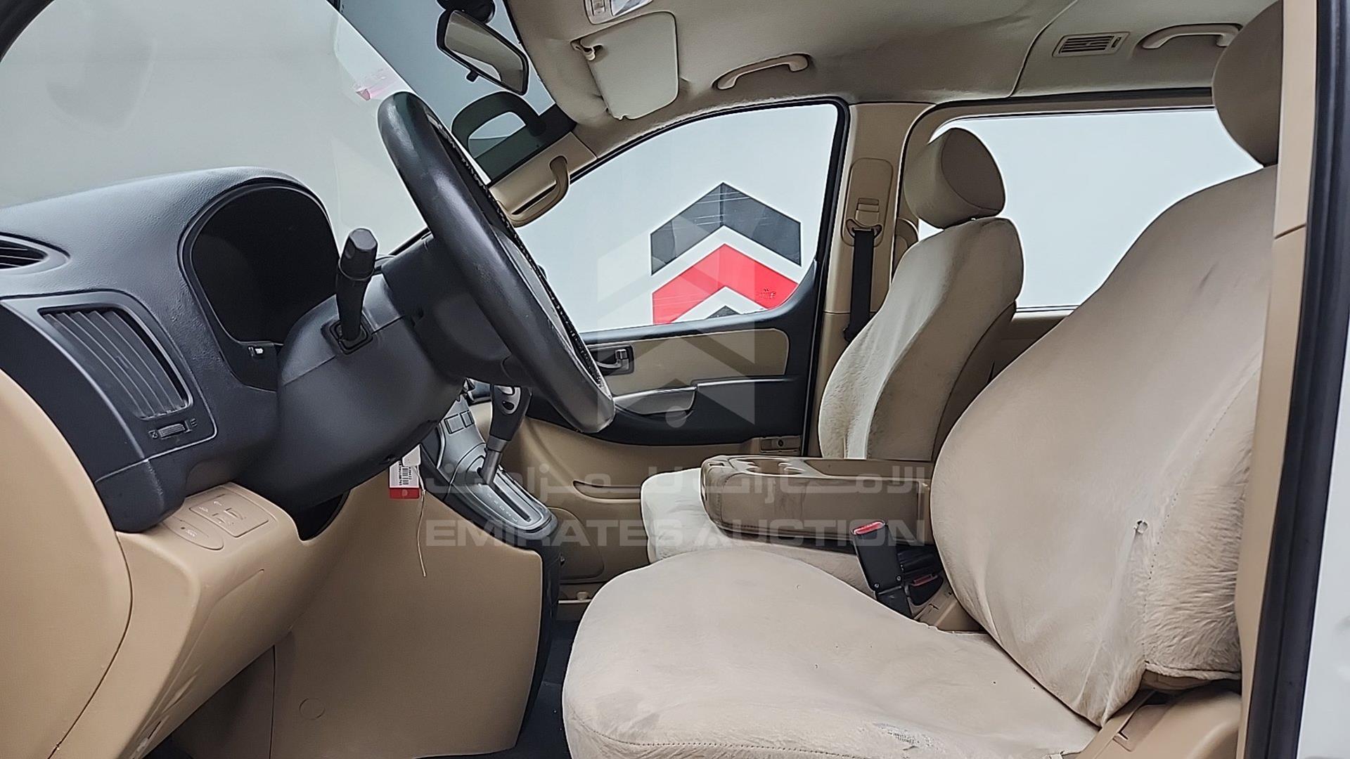 2009 HYUNDAI H1 VIN: KMHWH81R29U108765