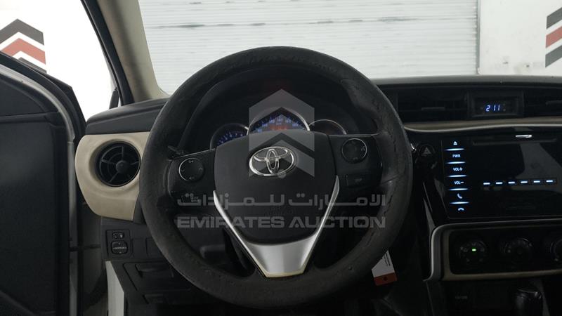 RKLBB9HE7H5198617 Auction: EmiratesAuction Lot: 404129 RKLBB9HE7H5198617 Toyota Corolla 2017 WHITE Photo 13