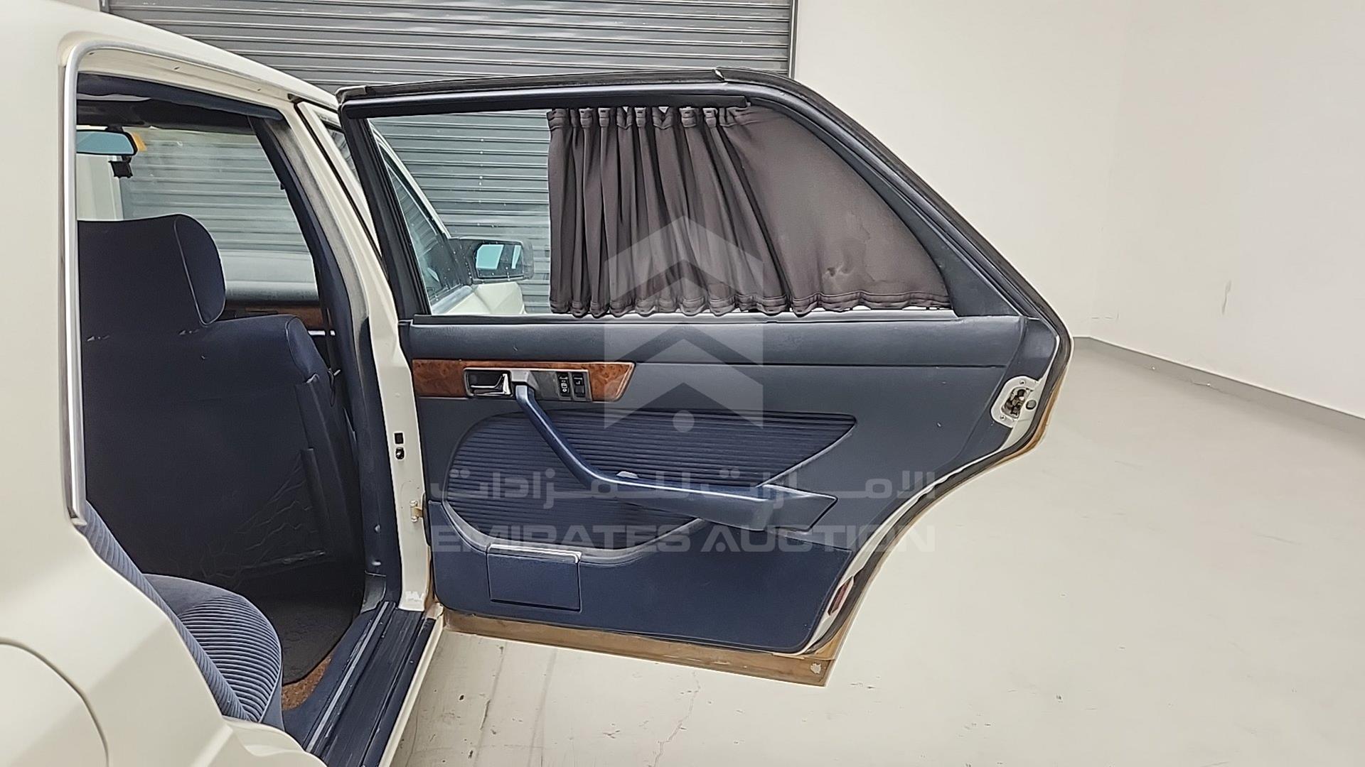 1988 MERCEDES SEL 560 VIN: WDB1260371A413501