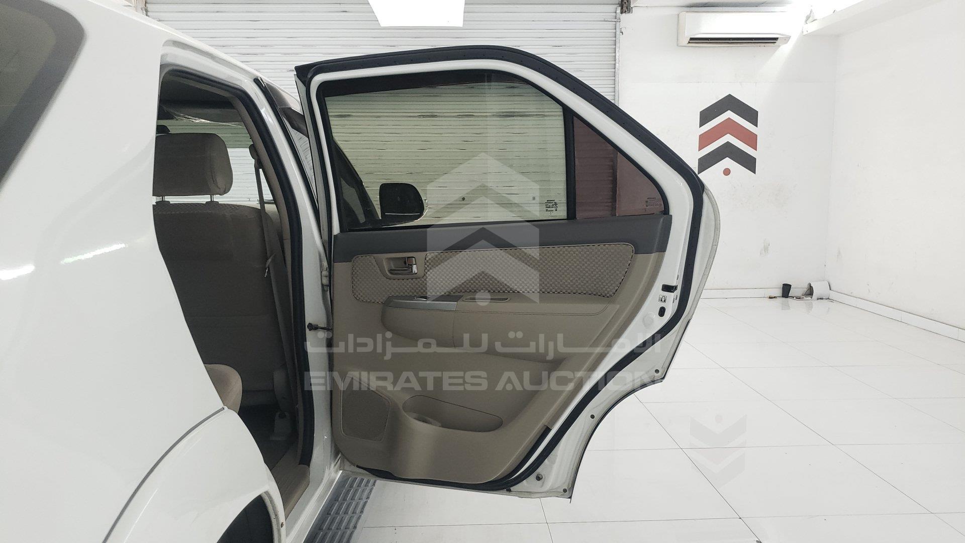 MHFYX59G0D8044989 - 2013 Toyota Fortuner - #356025