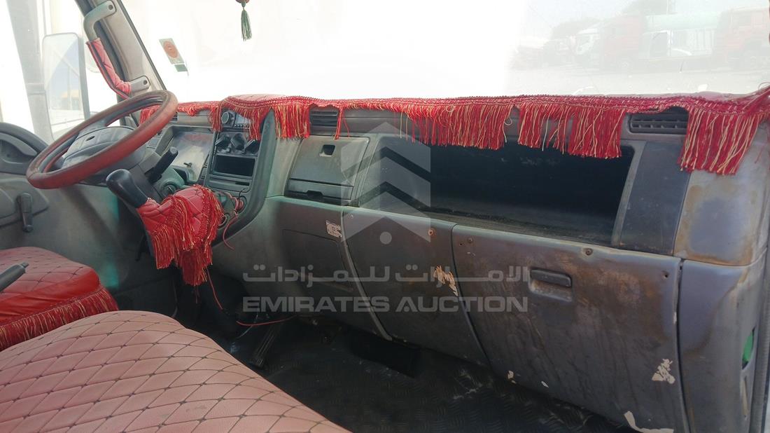 2005 Mitsubishi Canter — Front Right Passenger Dashboard View — Photo 21