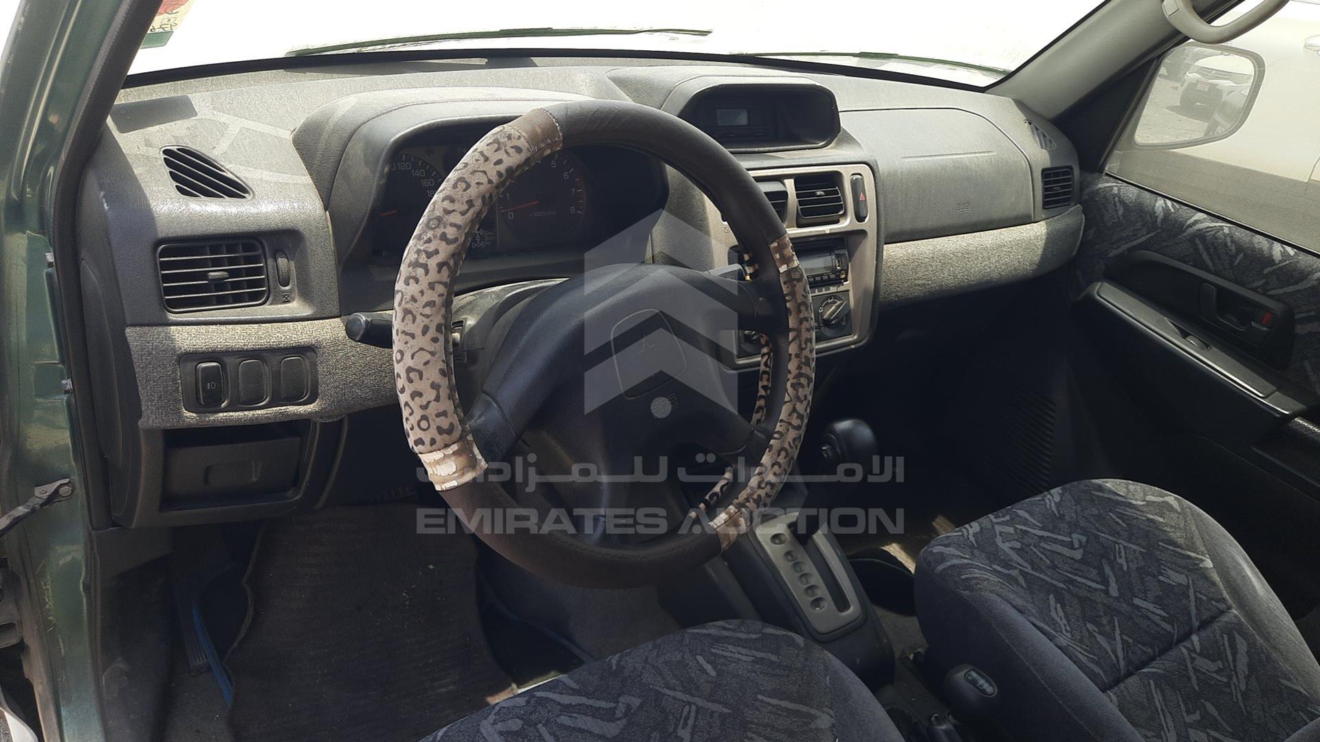 2000 MITSUBISHI PAJERO VIN: JMYLRH76WYY700118