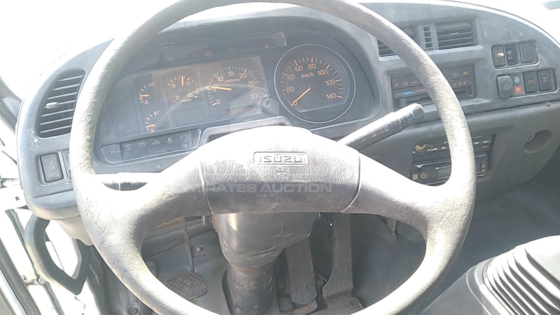 2013 ISUZU FVR VIN: LWLYXZDK2DL004197