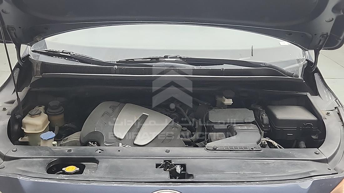 2016 Kia Carnival — Engine Bay — Photo 28