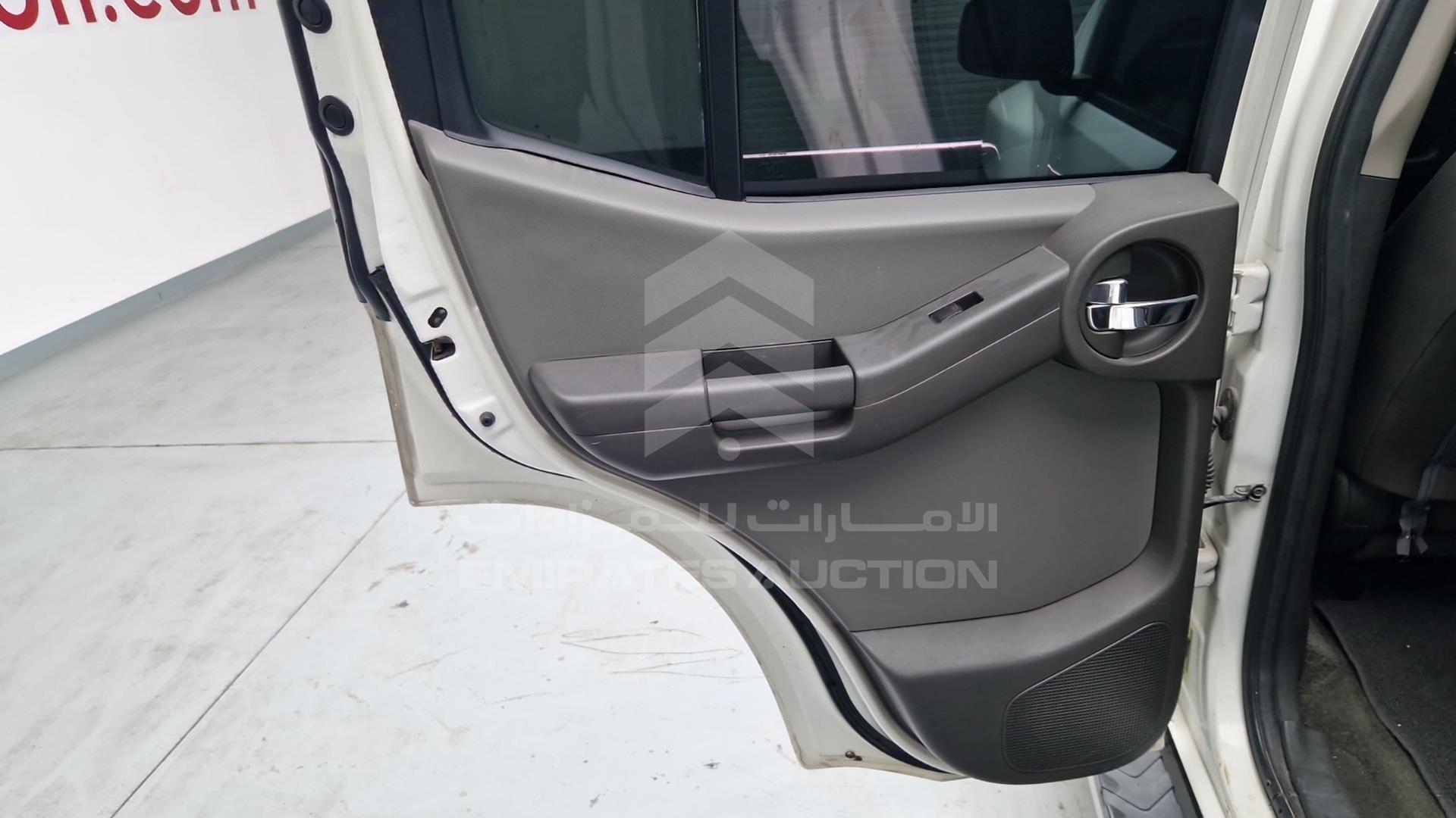 2013 NISSAN XTERRA VIN: 5N1AN0N64DN812232