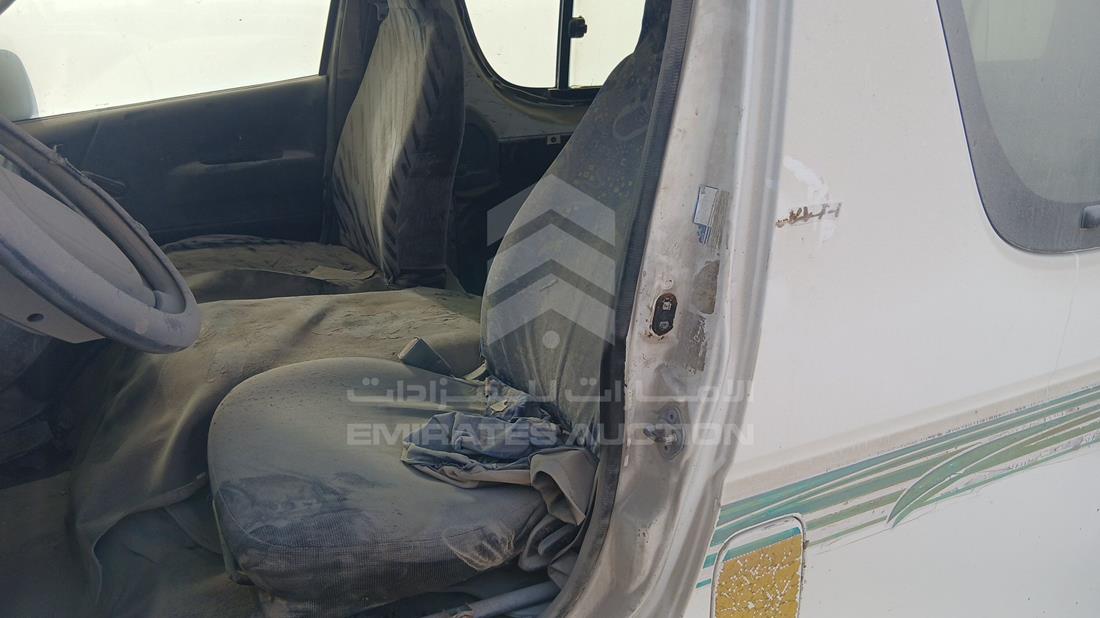 2007 Toyota Hiace — Front Left Driver Seat View — Photo 12
