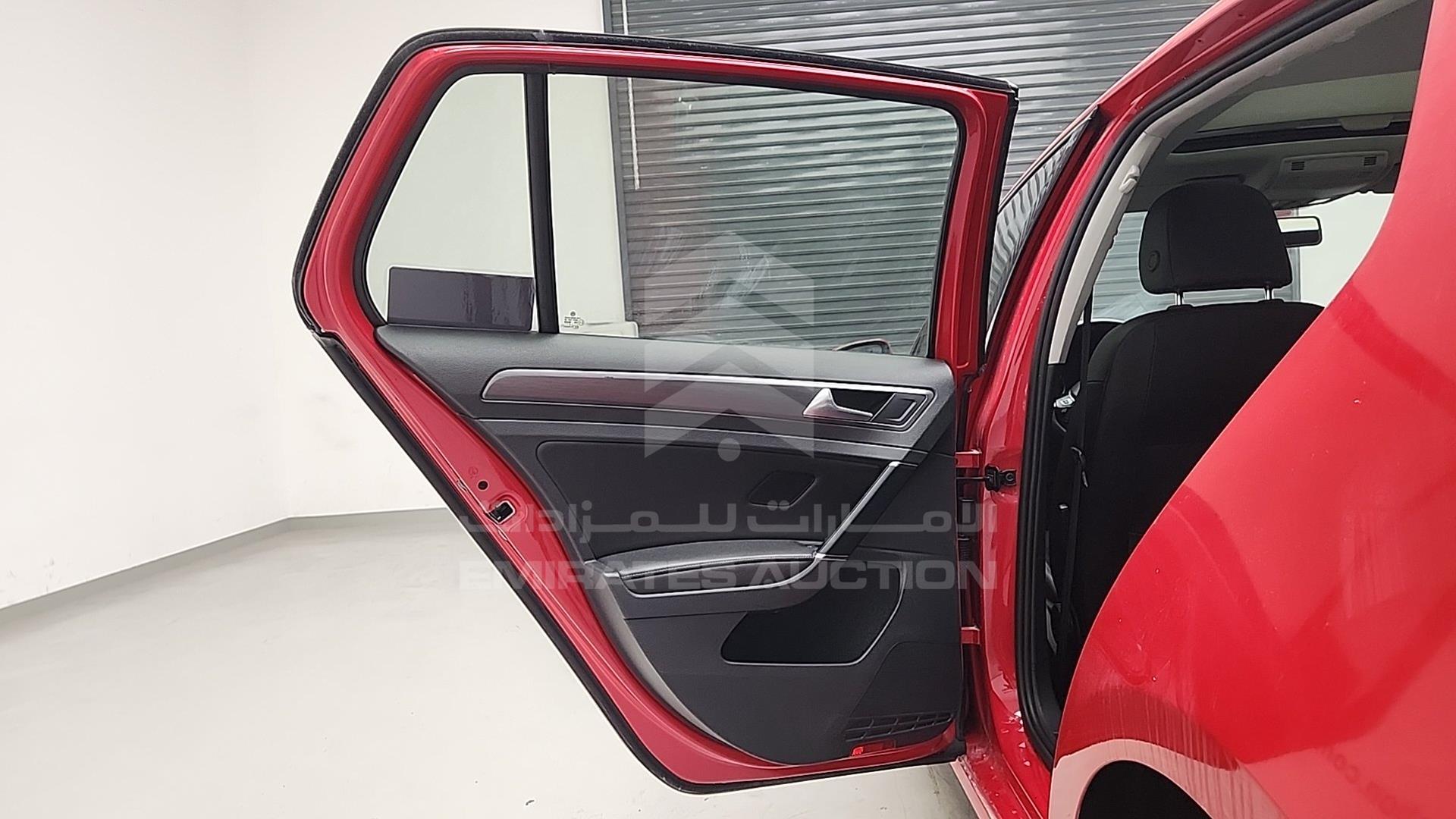 2018 VOLKSWAGEN GOLF VIN: 3VWWB6AUXJM261513