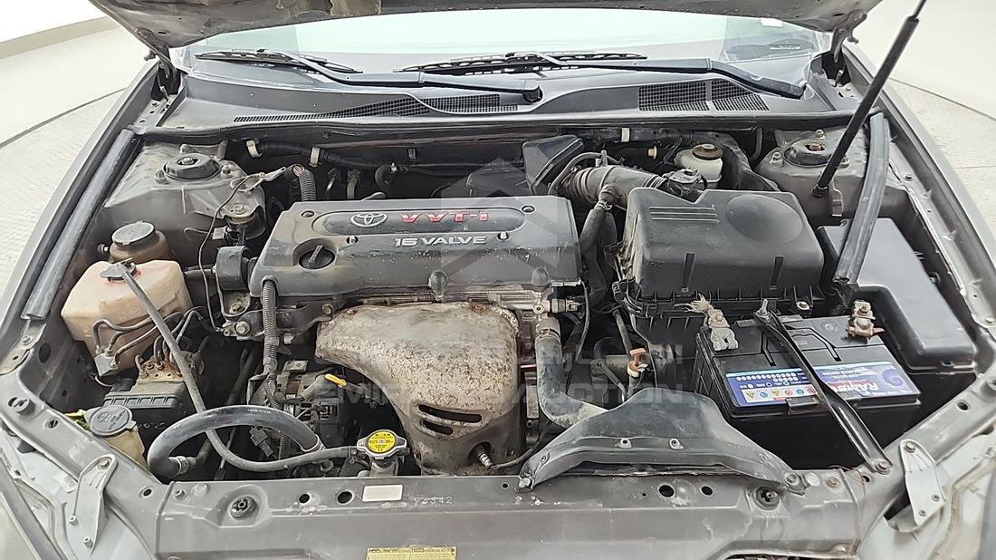 2004 Toyota Camry — Engine Bay — Photo 43