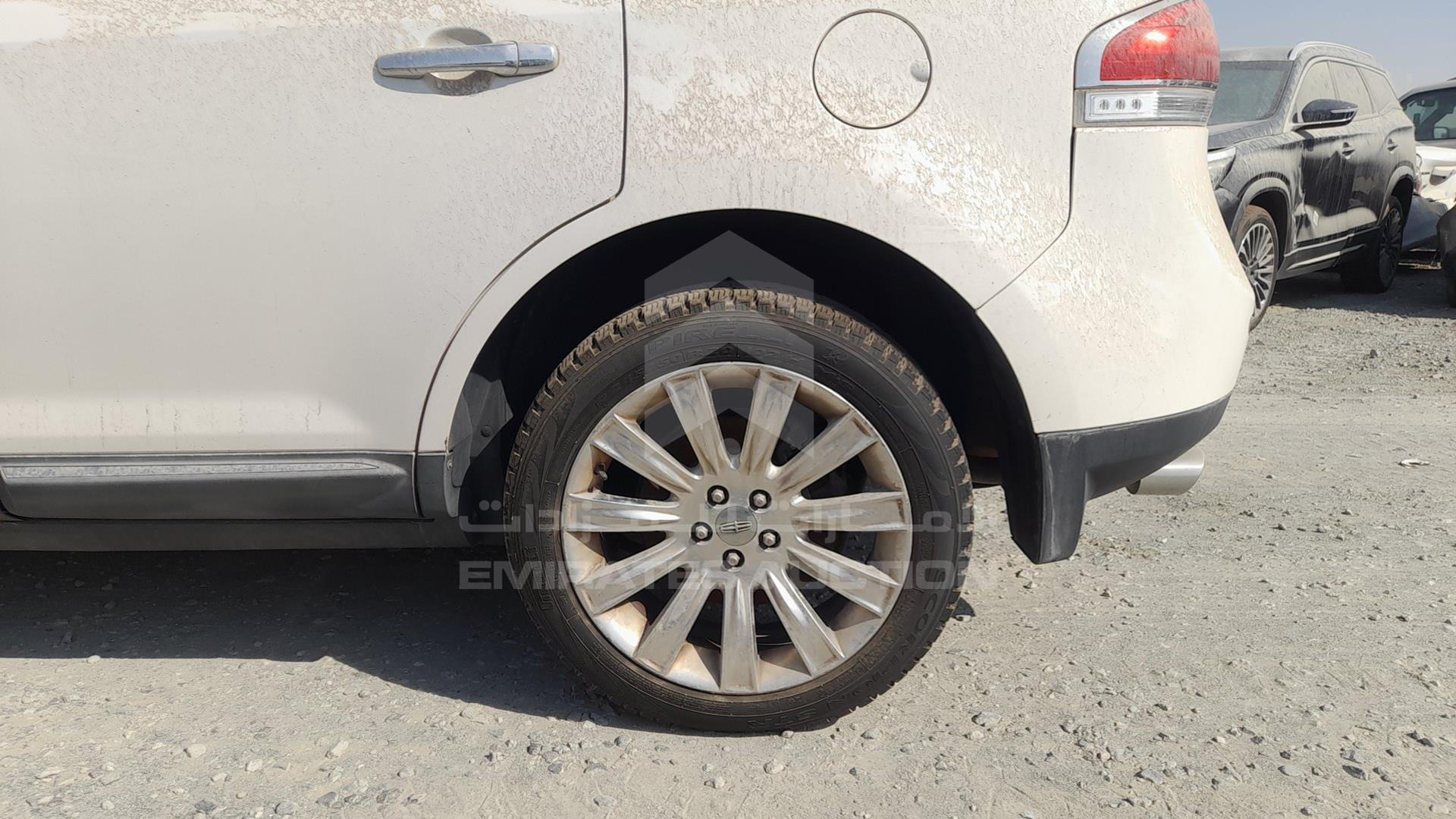 2011 LINCOLN MKX VIN: 2LMDJ8JKXBBJ10858