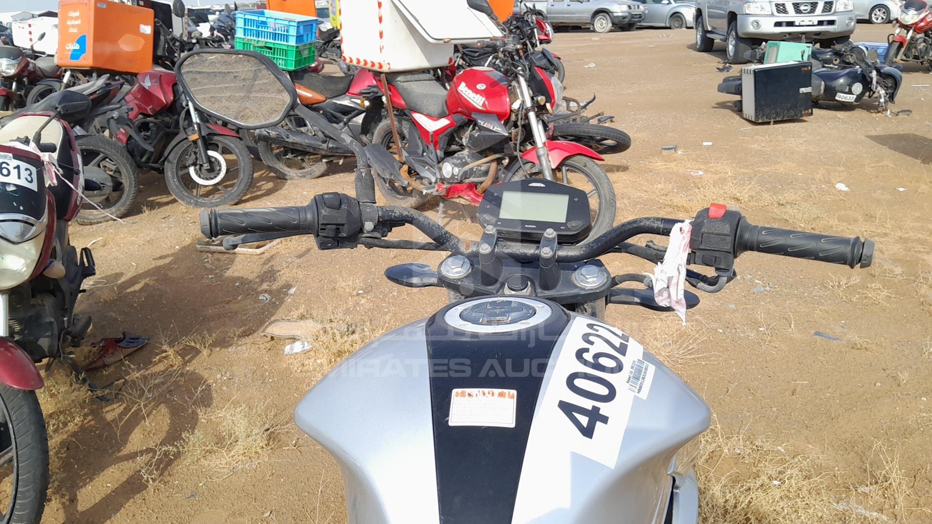 2020 SUZUKI MOTORBIKE VIN: MB8ED13B2L8100212