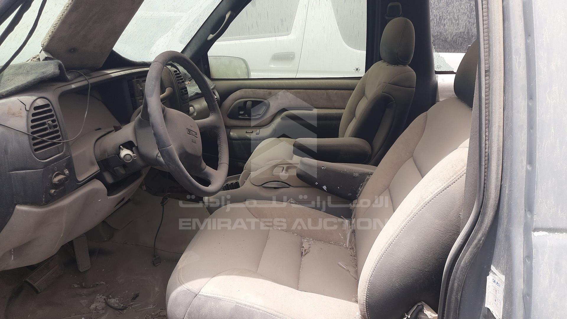 1996 CHEVROLET TAHOE VIN: 3GNEK18R6TG156771