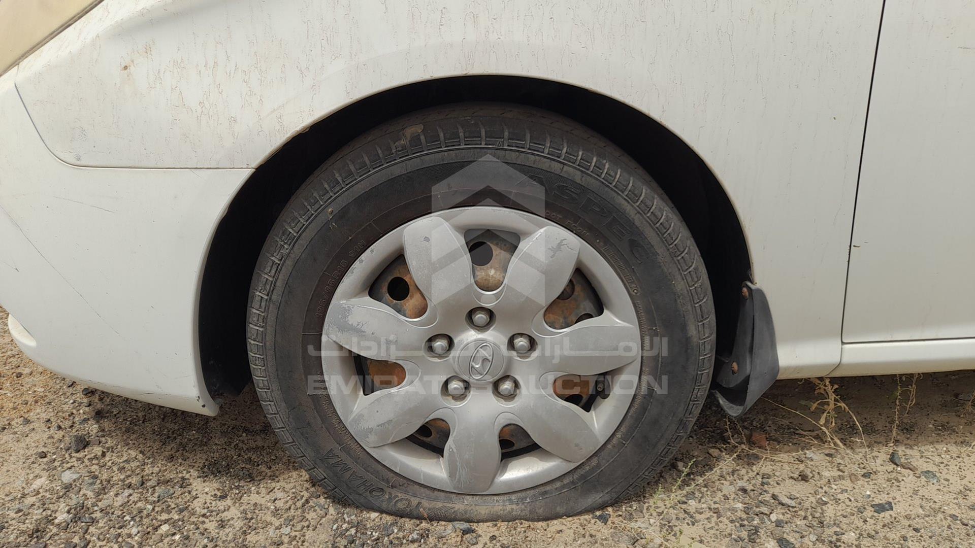 2008 HYUNDAI ELANTRA VIN: KMHDT41D68U447398