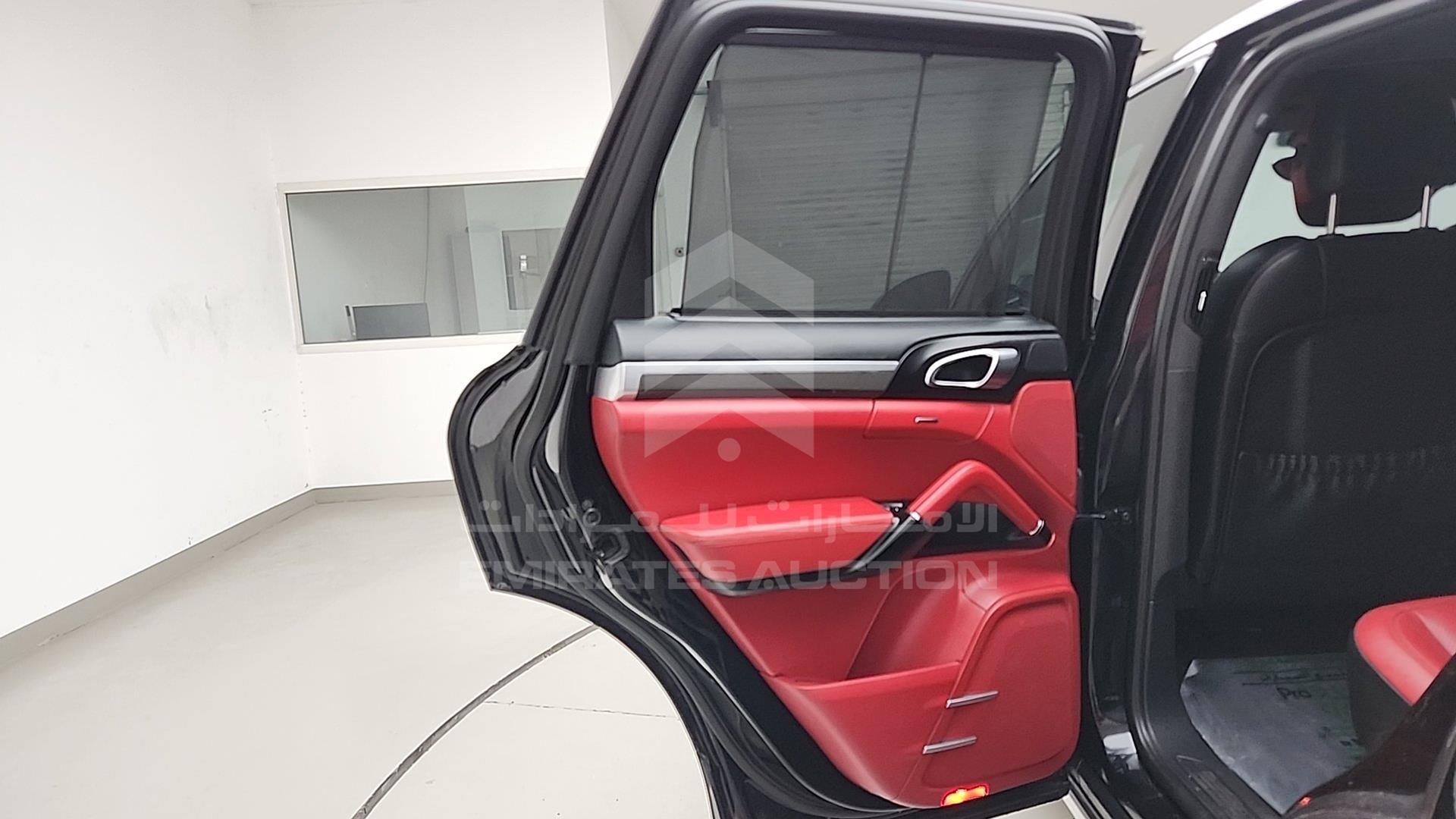 2015 PORSCHE CAYENNE VIN: WP1ZZZ92ZFLA60629