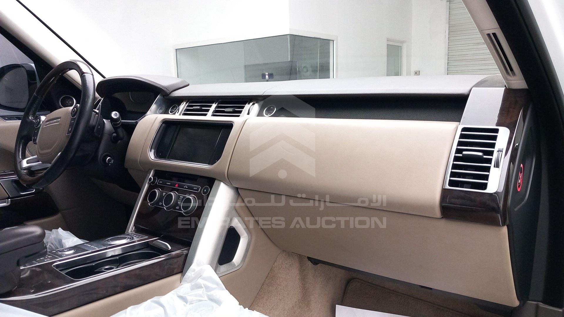 2015 RANGE ROVER VOGUE VIN: SALGA2EF3FA225173