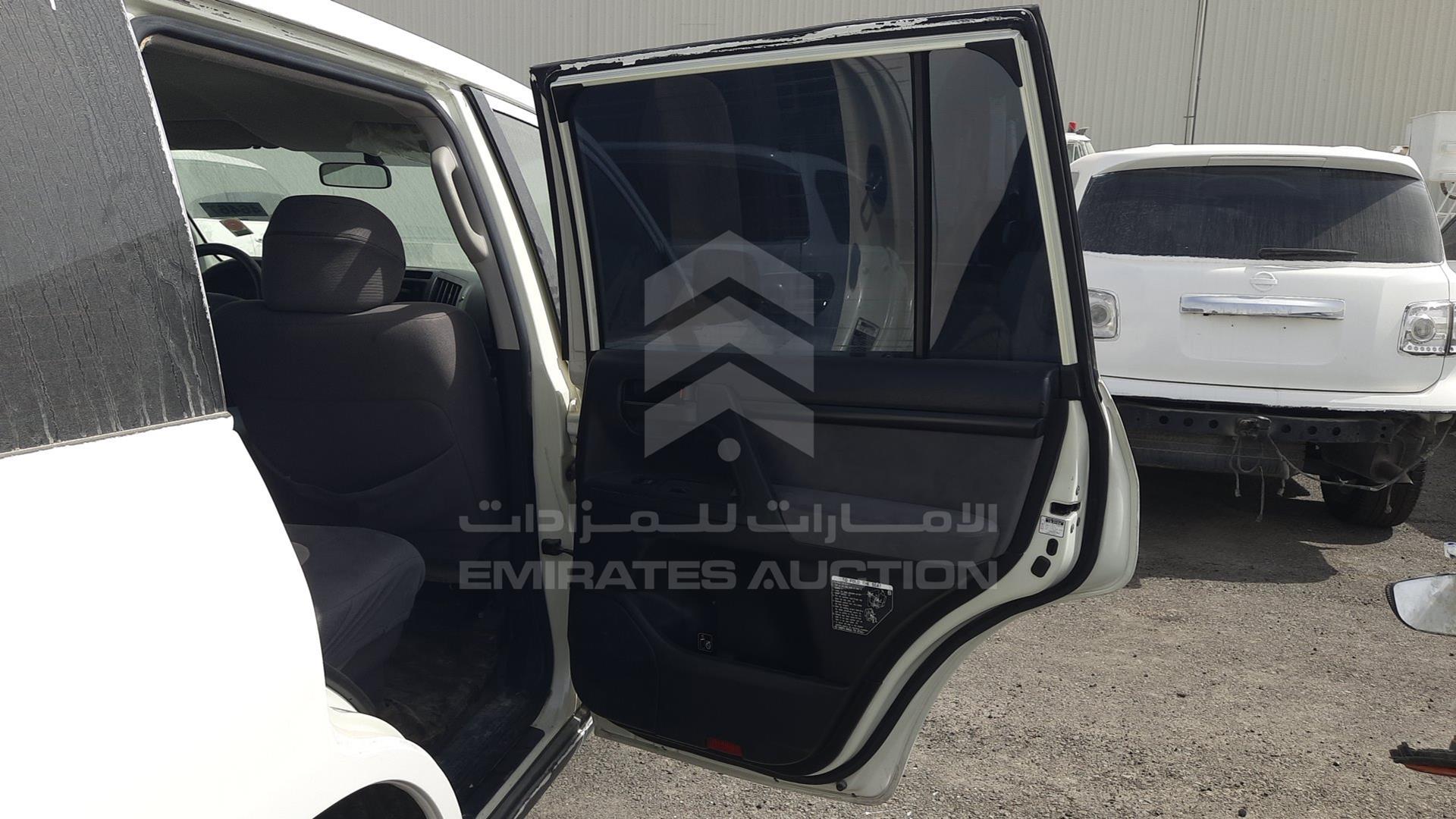 2011 TOYOTA LAND CRUISER VIN: JTMDU09J0B4035070
