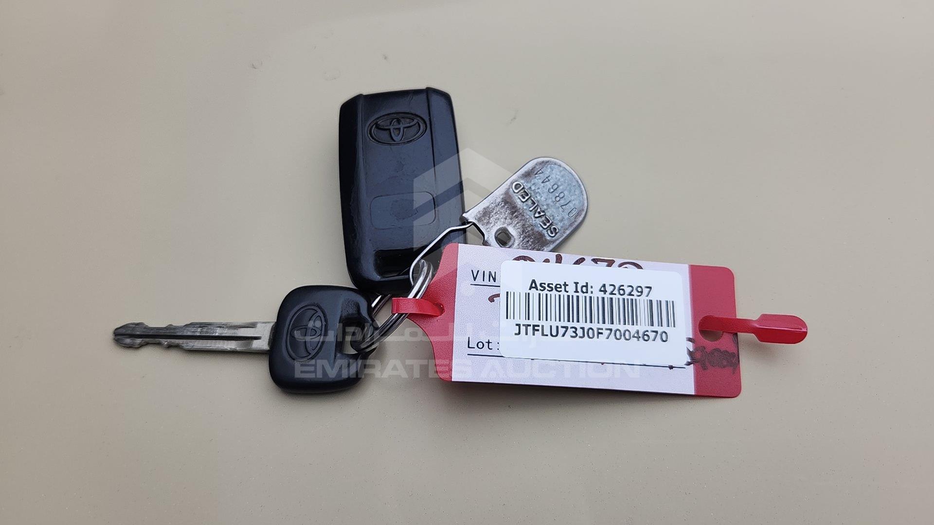 2015 TOYOTA LAND CRUISER VIN: JTFLU73J0F7004670