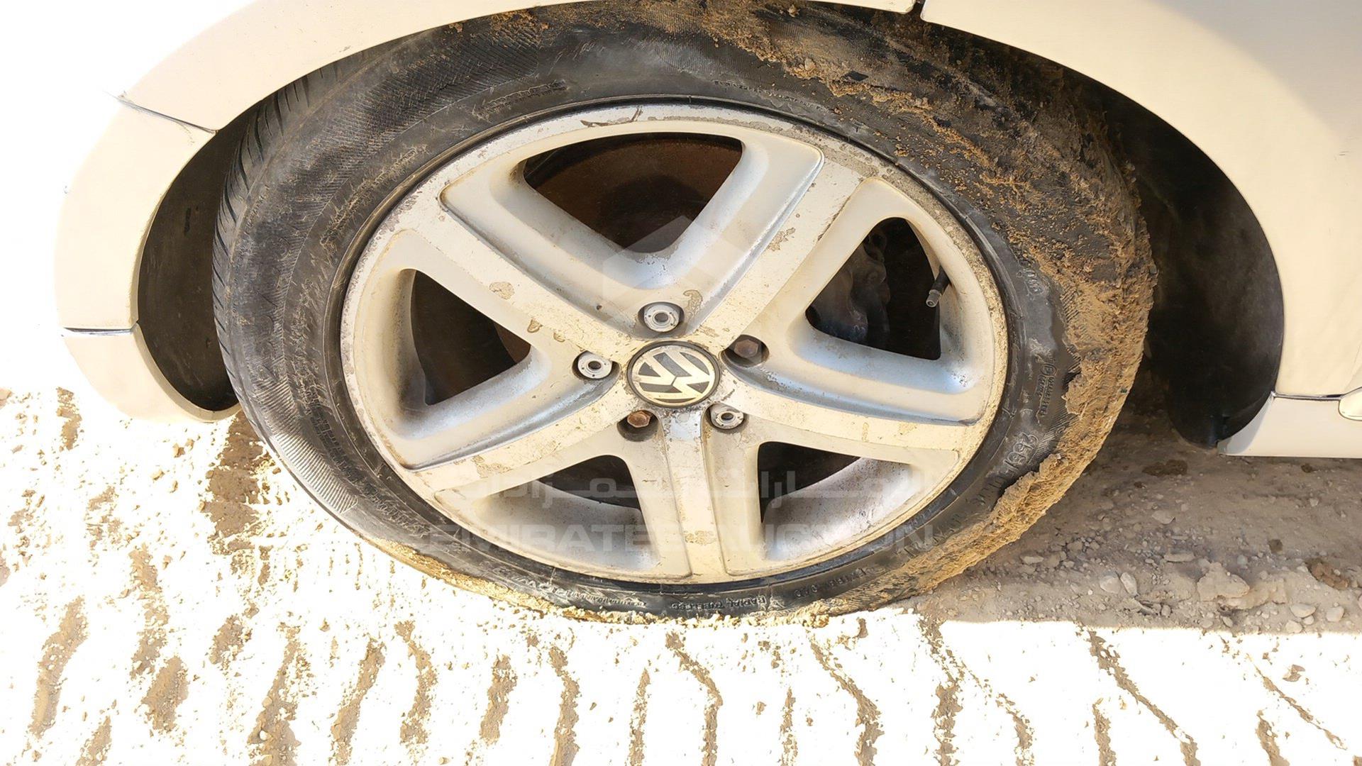 2005 VOLKSWAGEN TOUAREG VIN: WVGAE57L85D054872