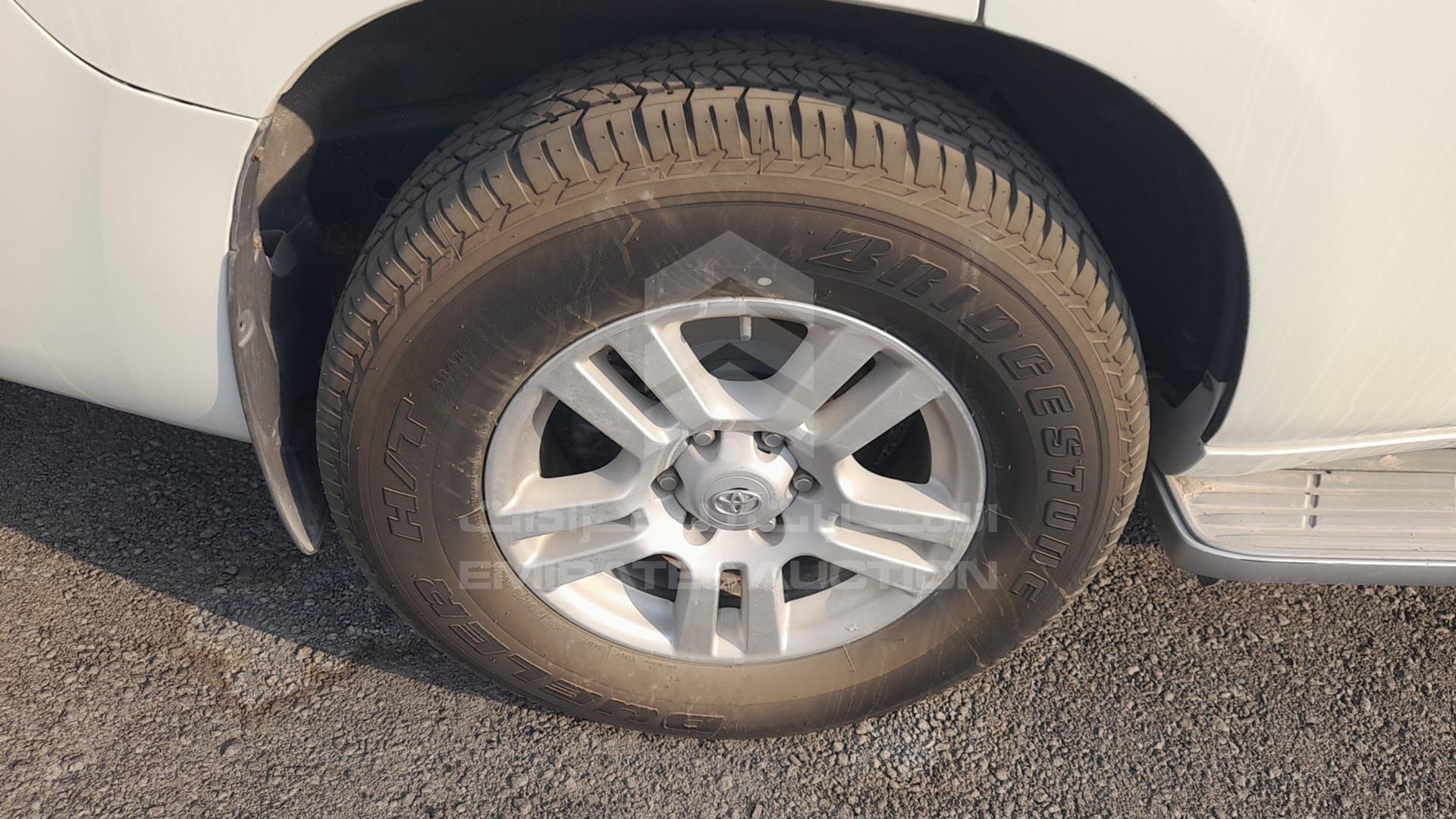 2010 TOYOTA LAND CRUISER PRADO VIN: JTEBU3FJ3AK007461