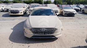 2021 Hyundai Sonata Hybrid — Full Front View — Photo 1 — Thumbnail