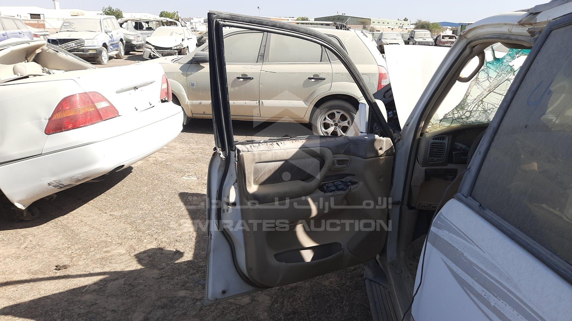 1998 TOYOTA LAND CRUISER VIN: JT3HT05J8W0024653