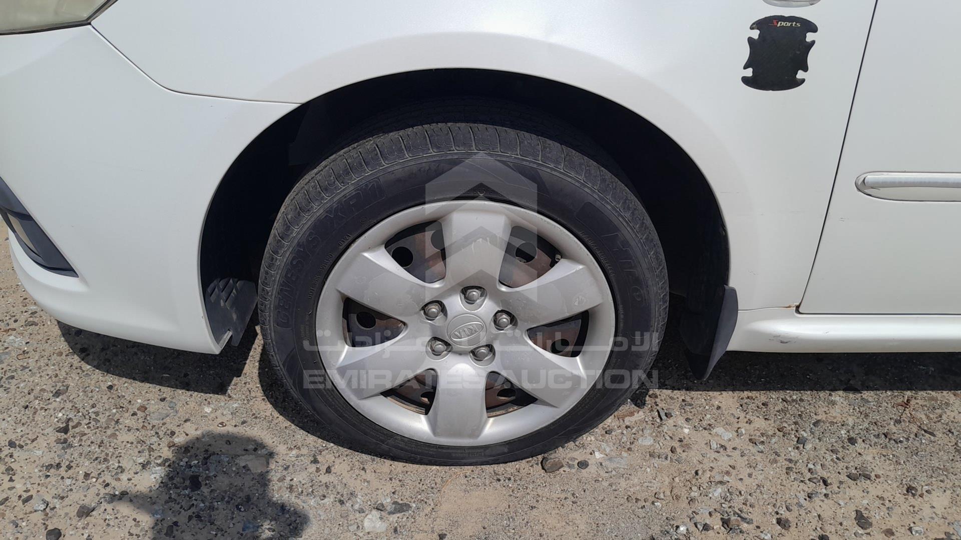 2010 KIA OPTIMA VIN: KNAGG4172A5440543