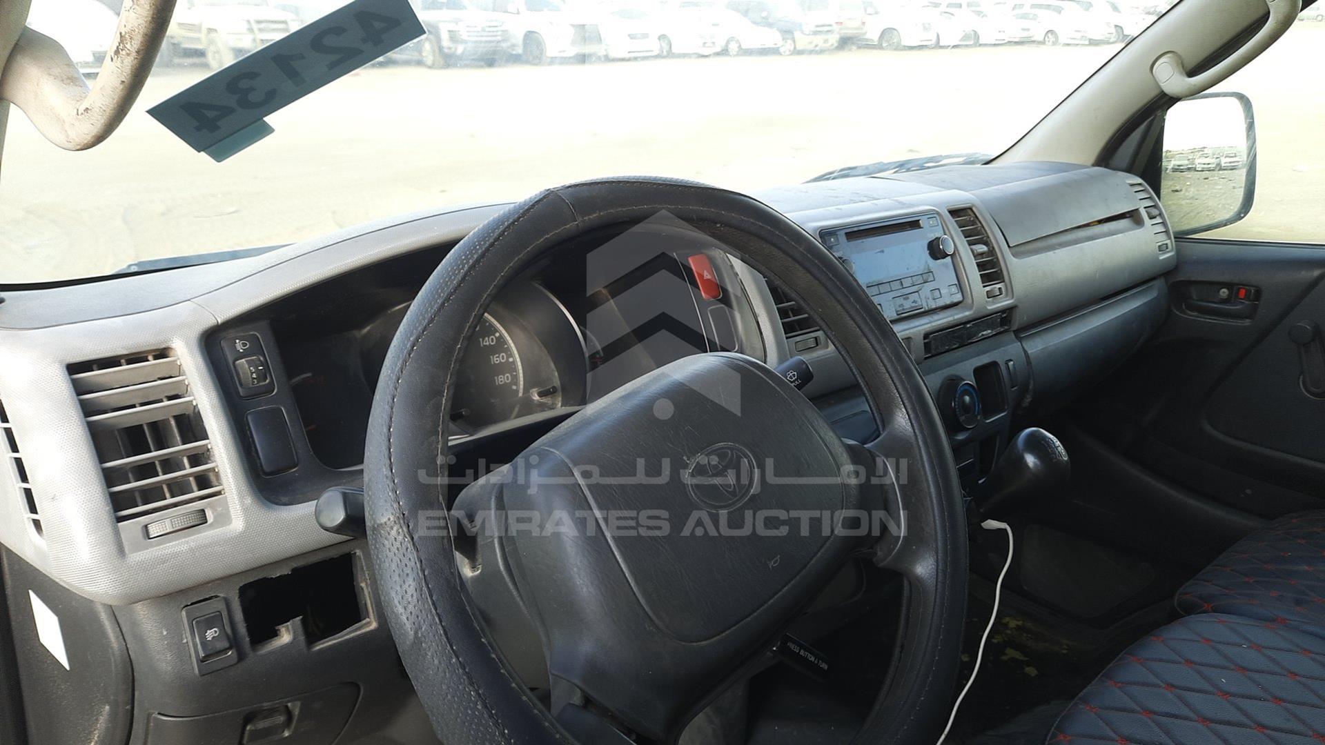 2006 TOYOTA HIACE VIN: JTFHX02PX60010799