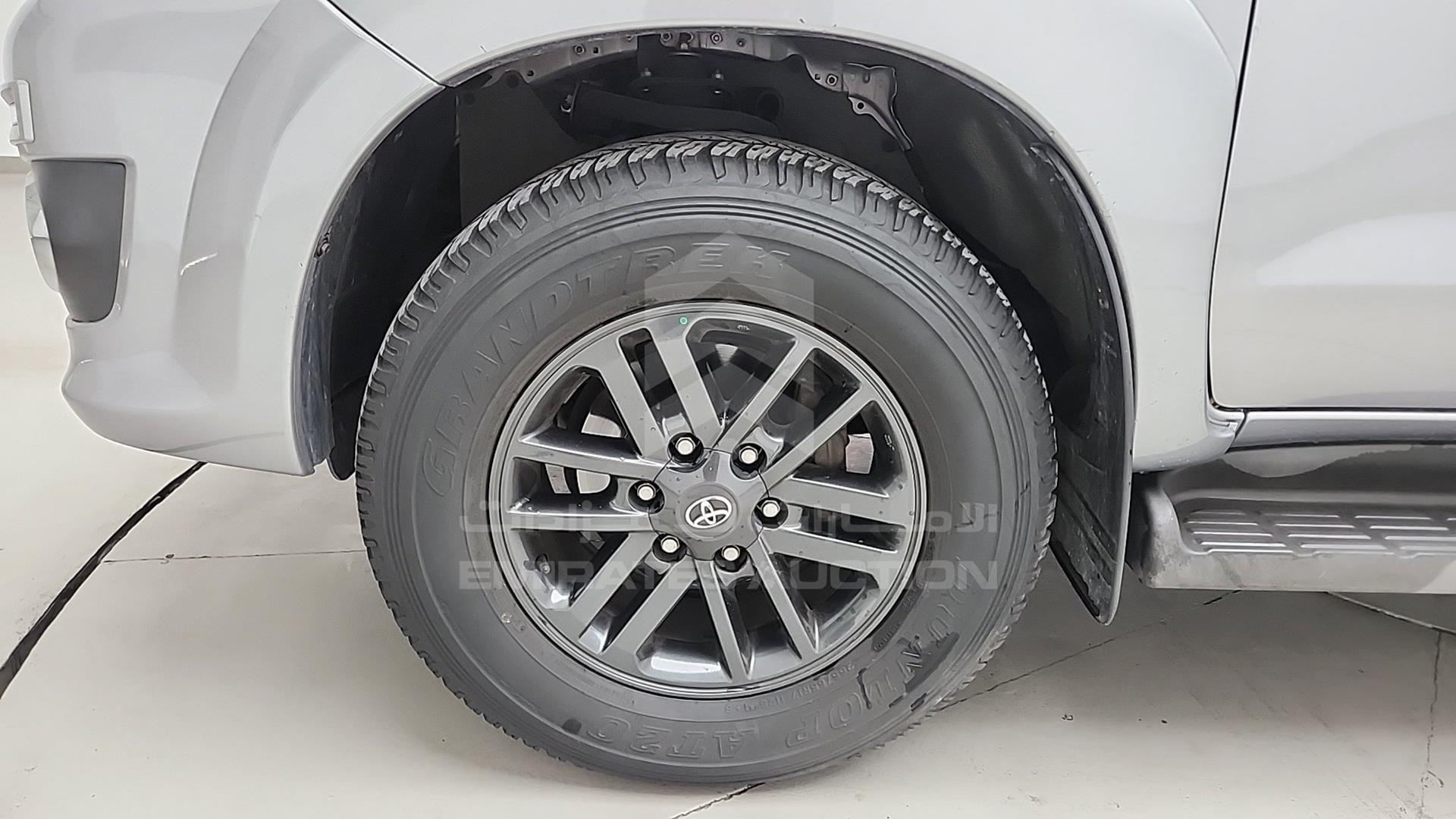 2015 TOYOTA FORTUNER VIN: MHFYU59G9F7043356