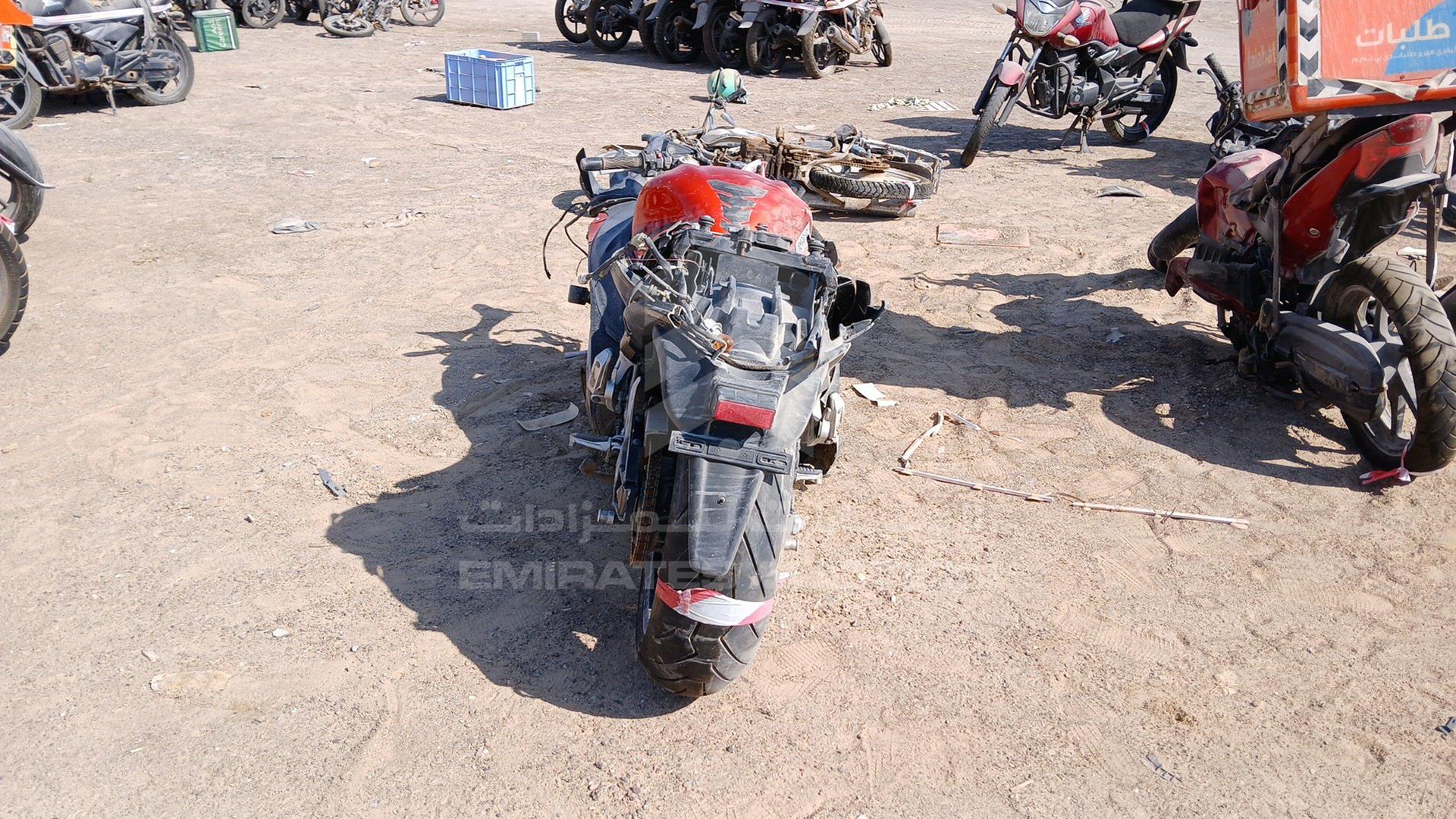 2011 SUZUKI MOTORBIKE VIN: JS1CK111300100087
