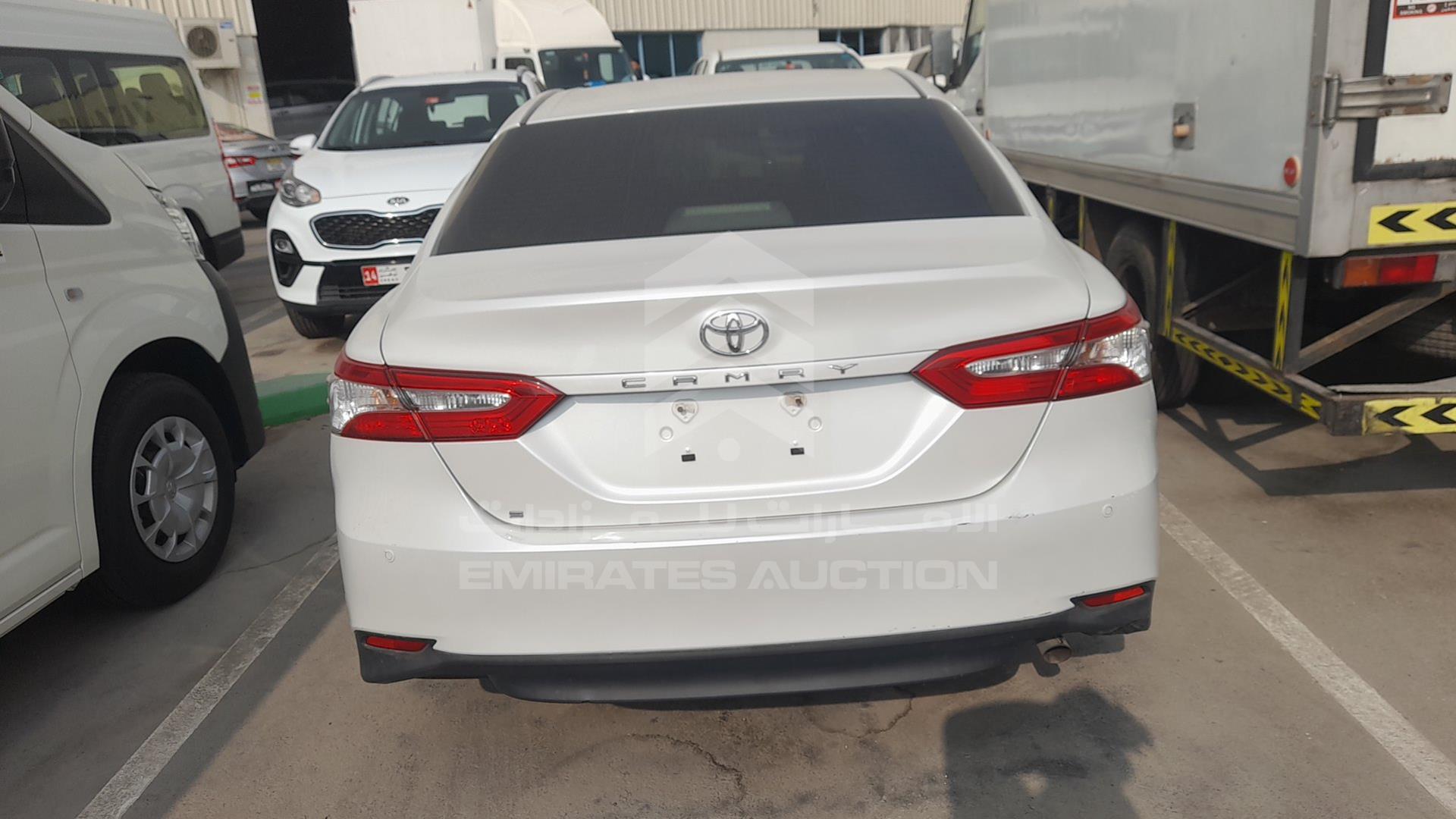 2018 TOYOTA CAMRY VIN: JTNBF9HK4J3014819