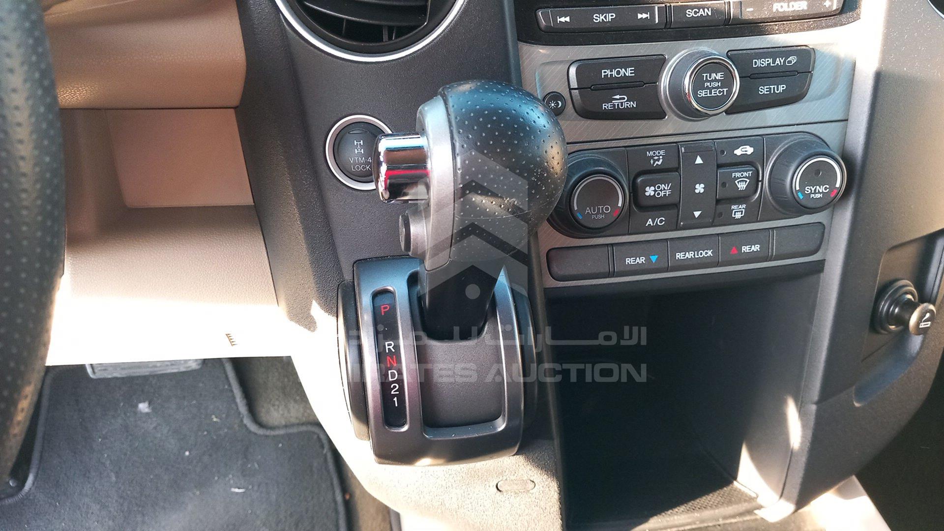 2015 HONDA PILOT VIN: 5FNYF484XFB702563