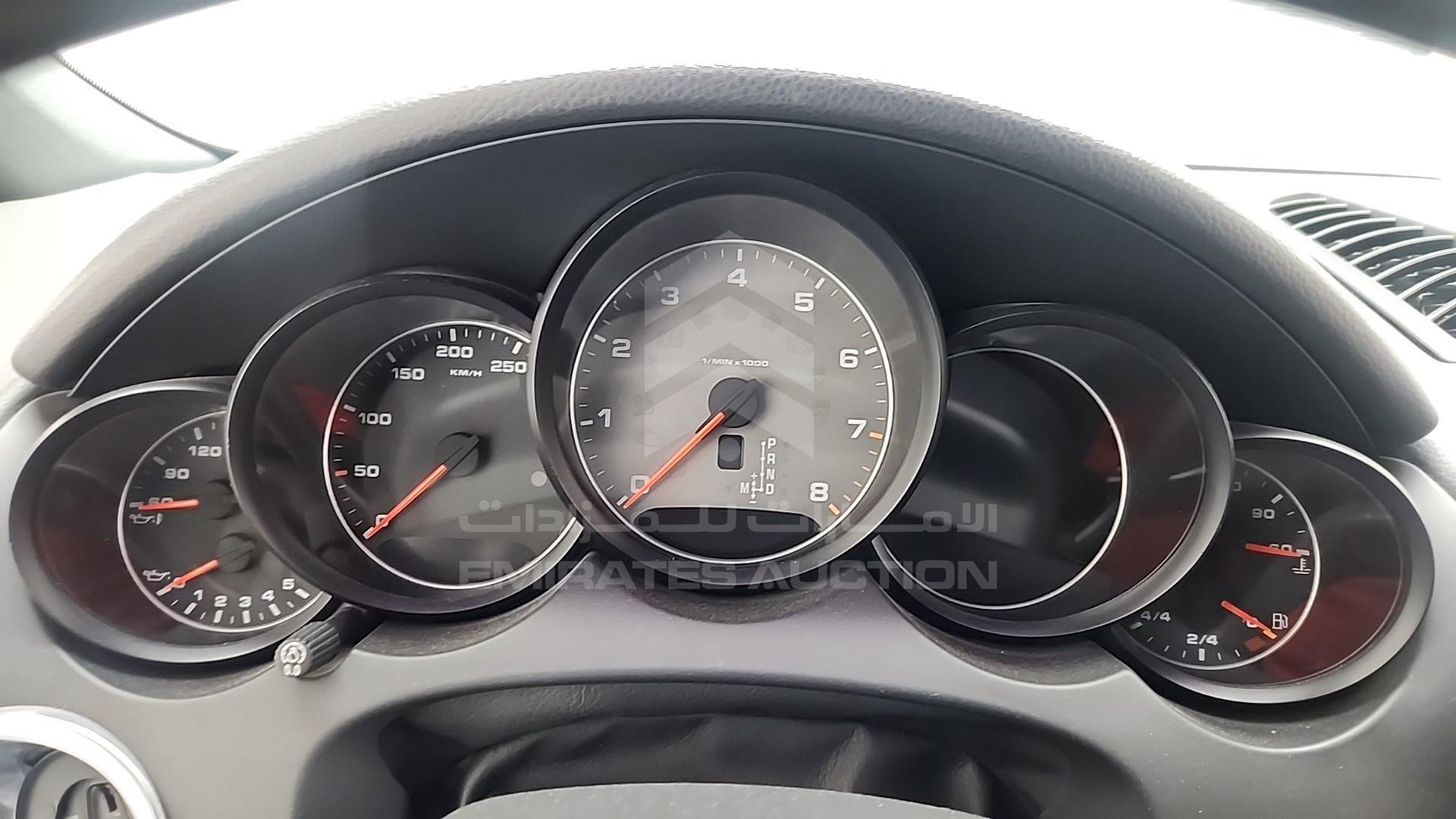 2011 PORSCHE CAYENNE VIN: WP1ZZZ92ZBLA41457