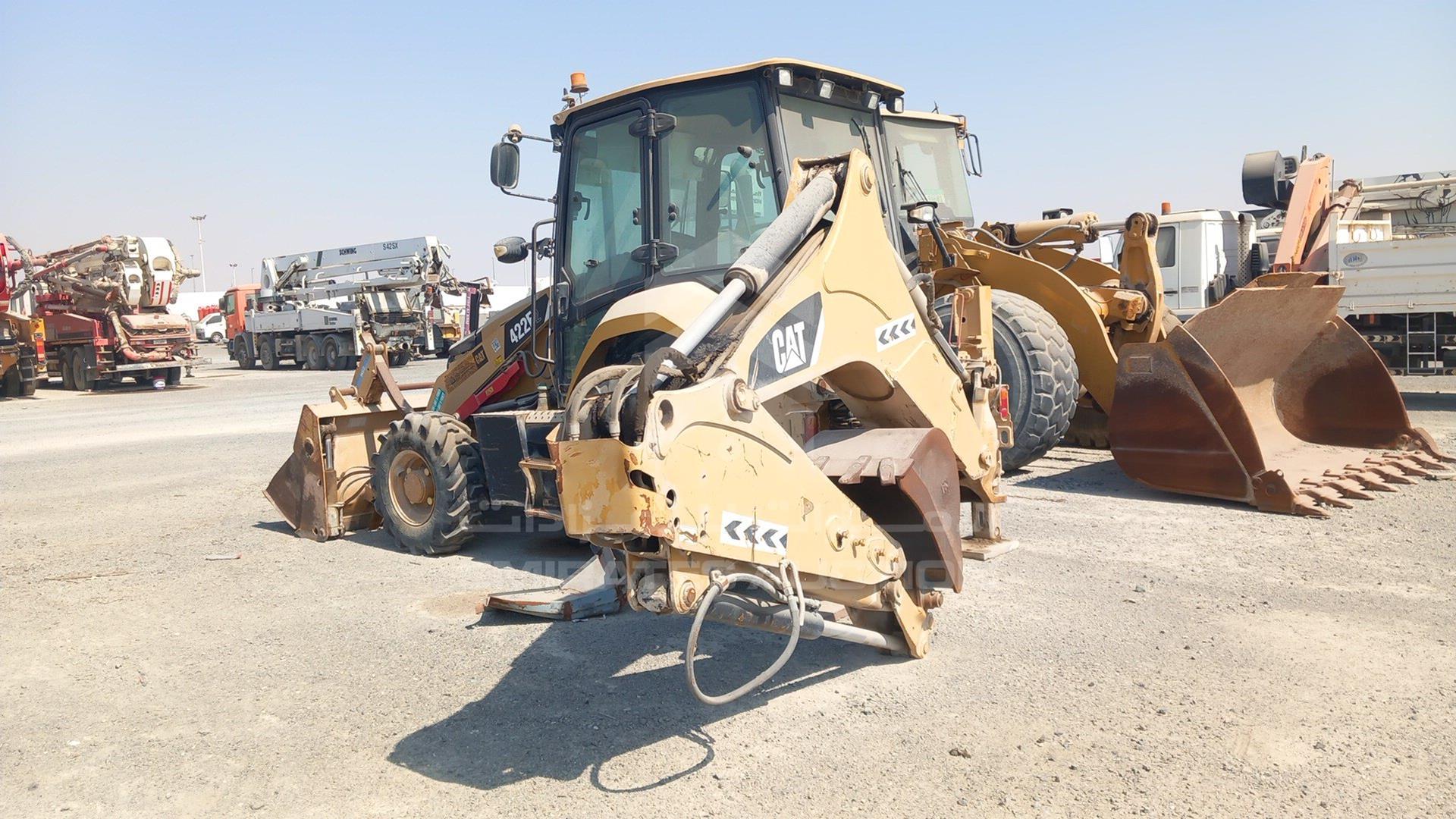 2016 CATERPILLAR 422F VIN: CAT0422FPLYF00460