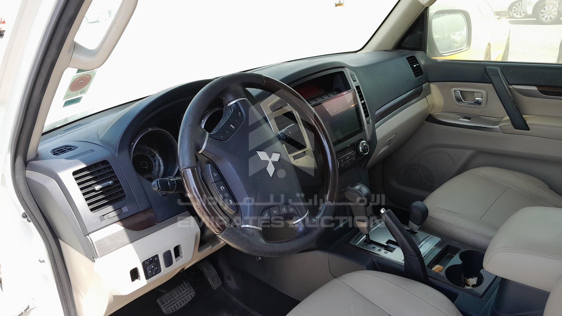 2015 MITSUBISHI PAJERO VIN: JMYLYV95WFJ713366