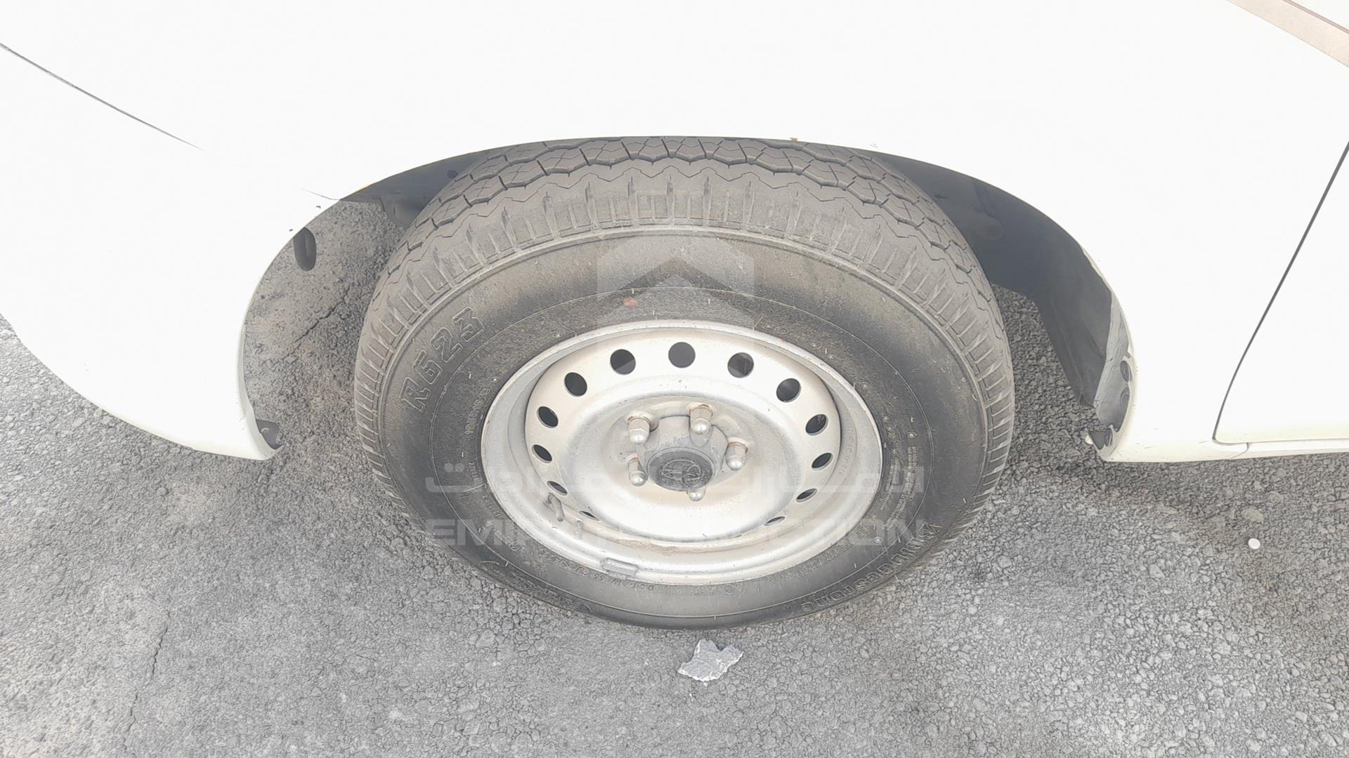 2007 TOYOTA HILUX VIN: MR0EX12G572301980