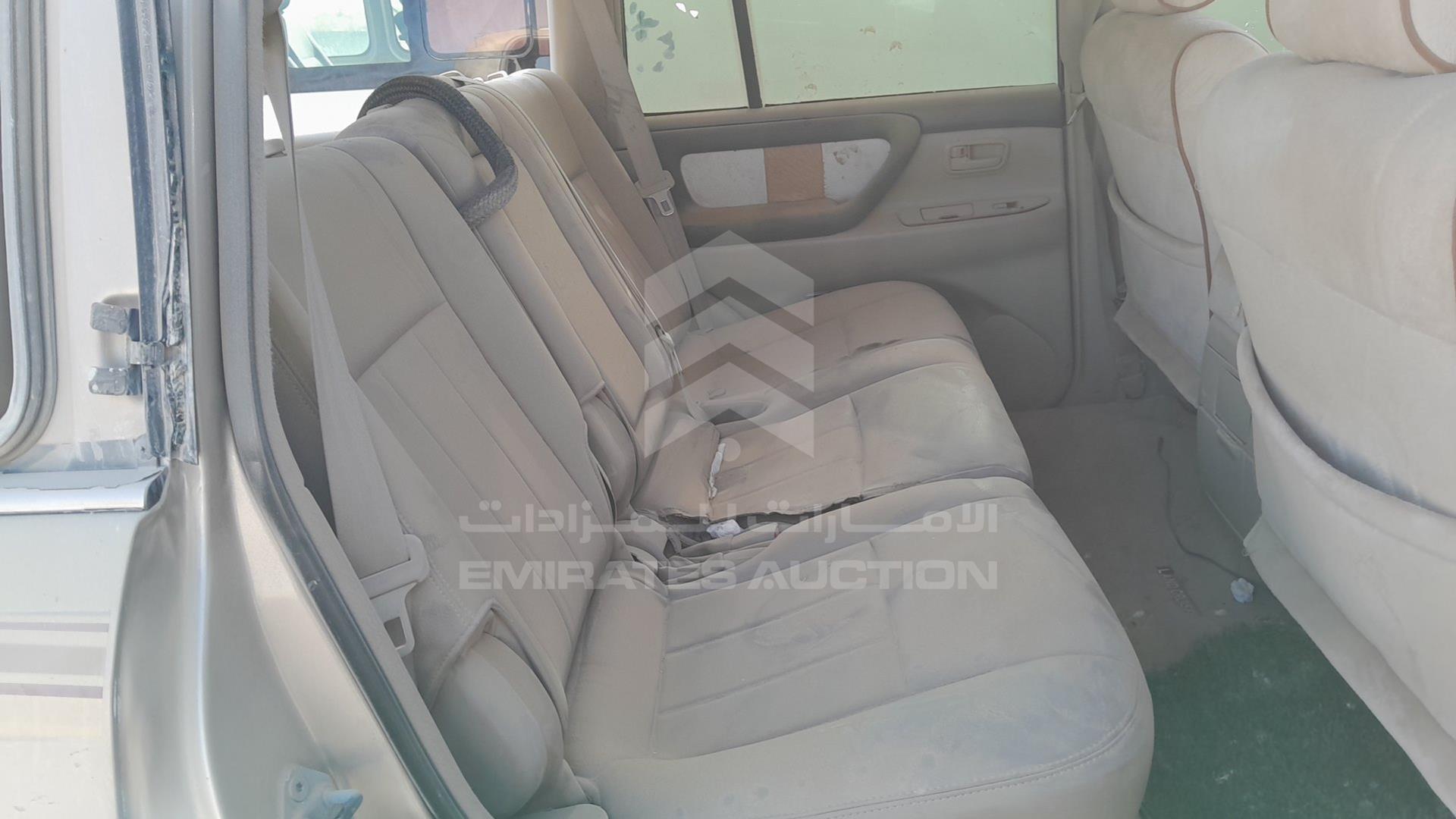 2006 TOYOTA LAND CRUISER VIN: JTEHT05J262085590