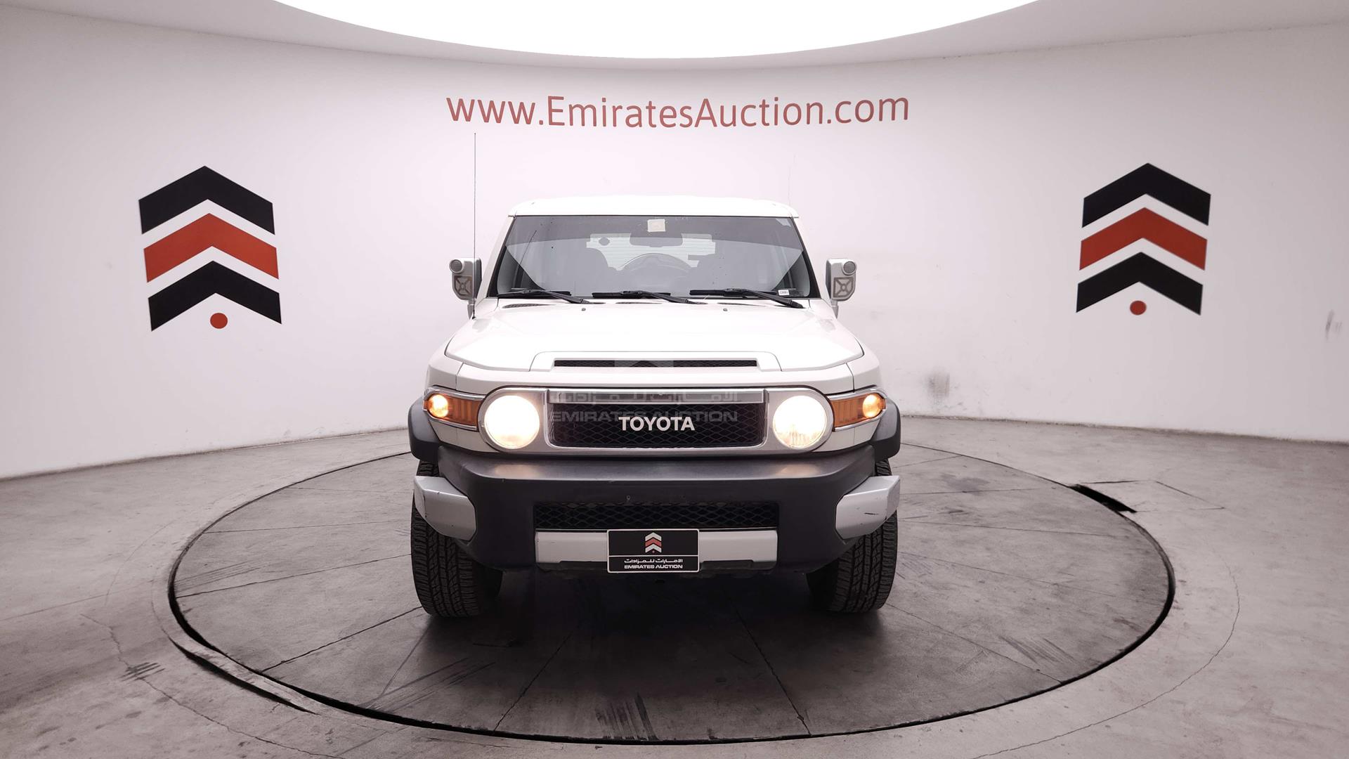2010 TOYOTA FJ CRUISER VIN: JTEBU11F7AK087211