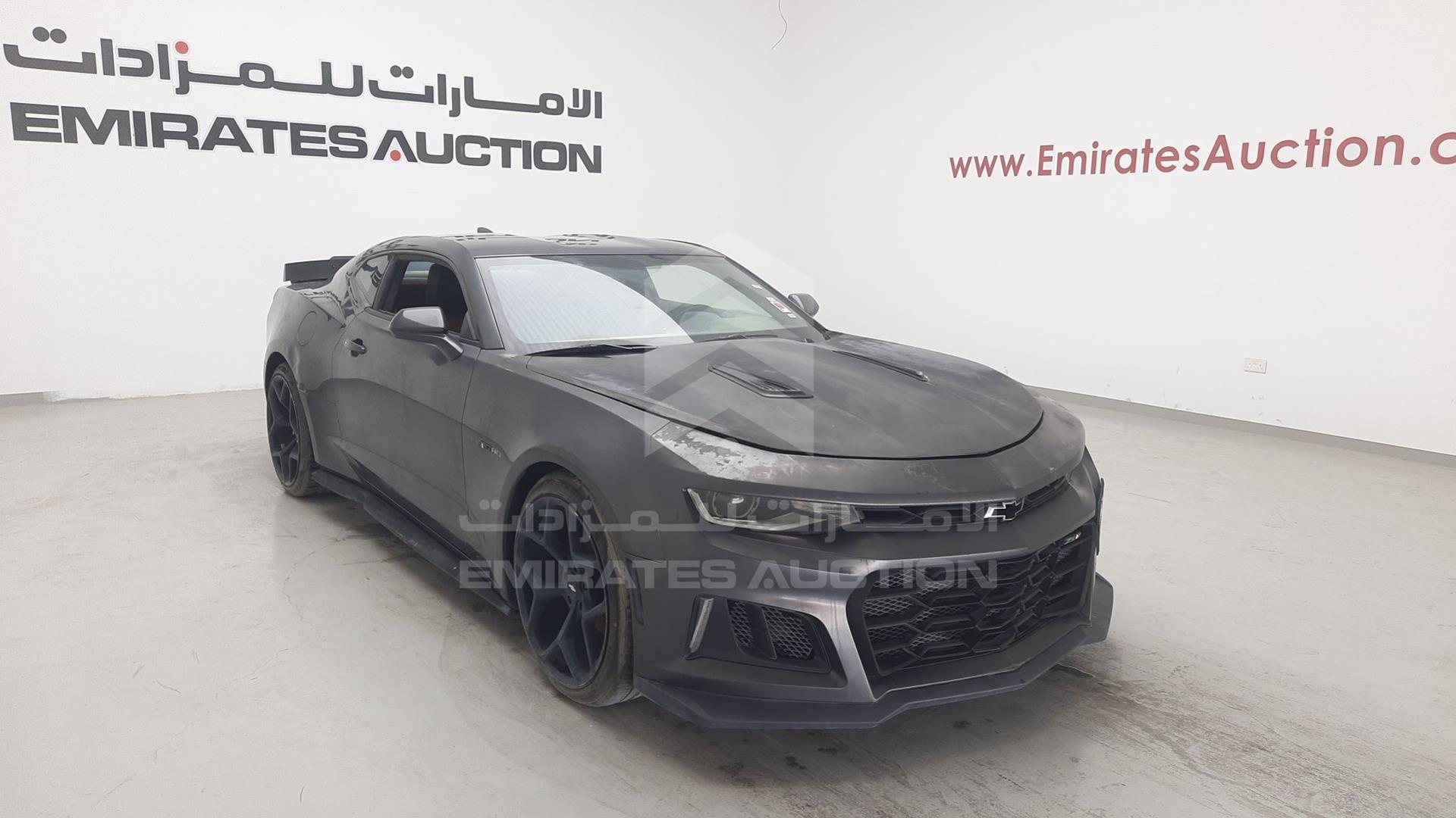 2018 CHEVROLET CAMARO VIN: 1G1FB1RX6J0106408