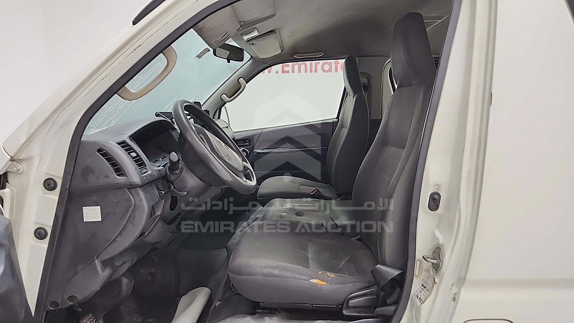 2015 TOYOTA HIACE VIN: JTGRX12P1F8045304