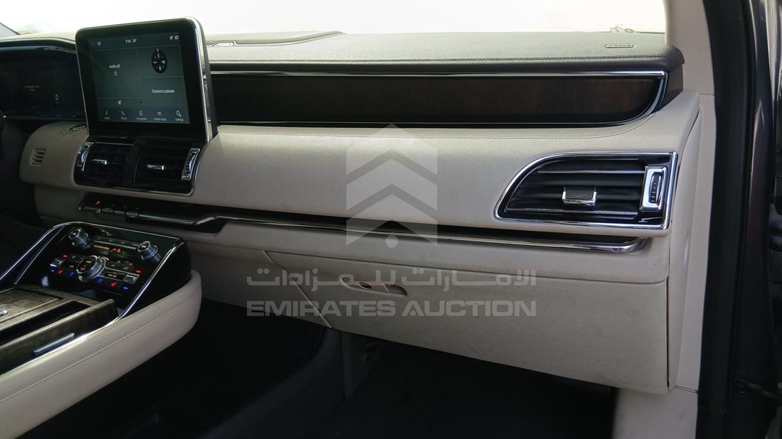 2021 Lincoln Navigator — Front Right Passenger Dashboard View — Photo 29